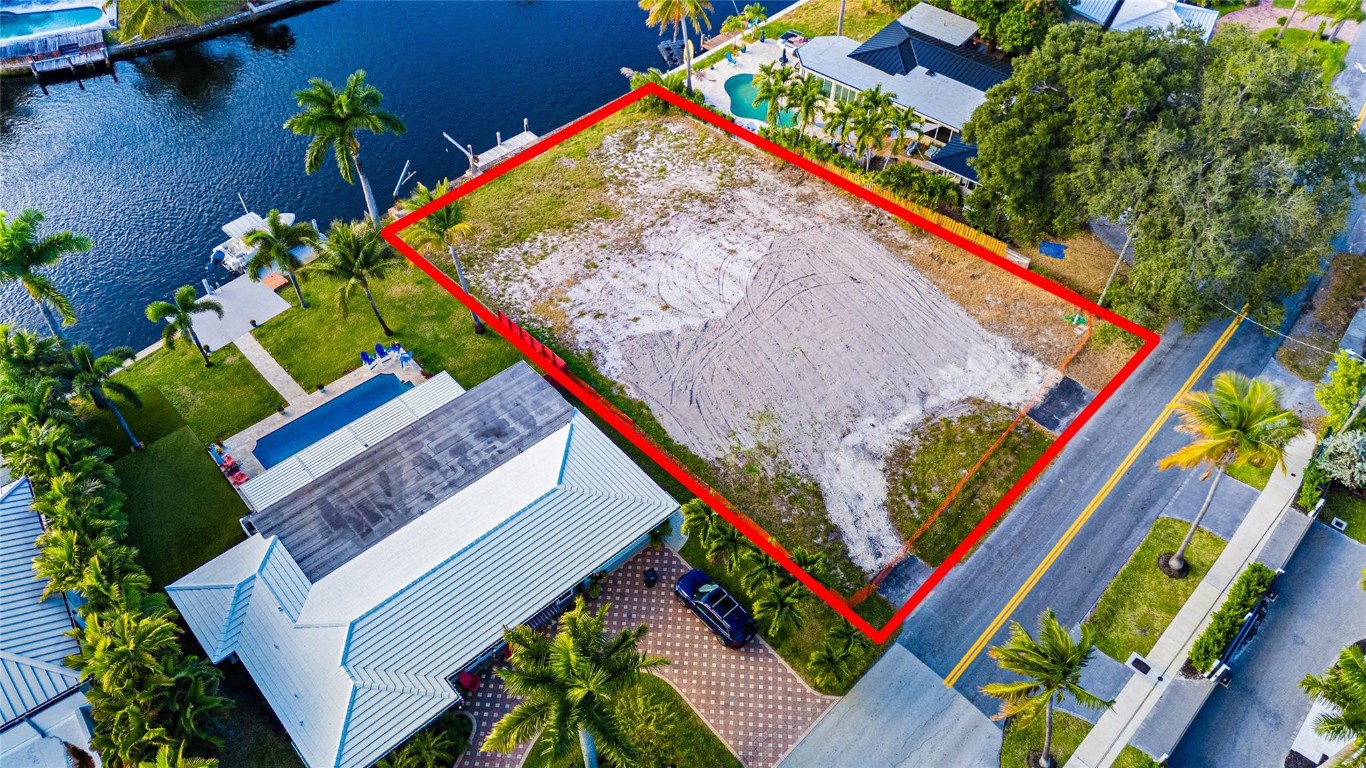 2501 Middle River Drive