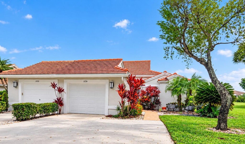 Photo of 5726 Royal Lake Circle, Boynton Beach, FL 33437 (MLS # B26093946)