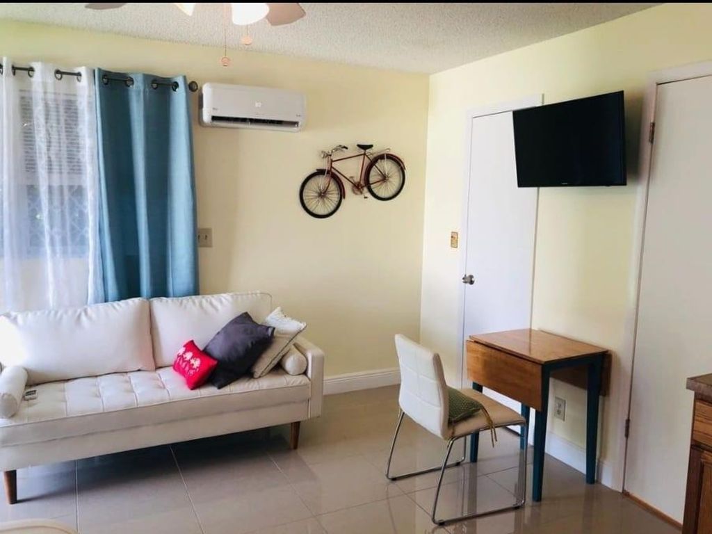 Photo of 1607 NE 15th Avenue #3, Fort Lauderdale, FL 33305 (MLS # F10501802)