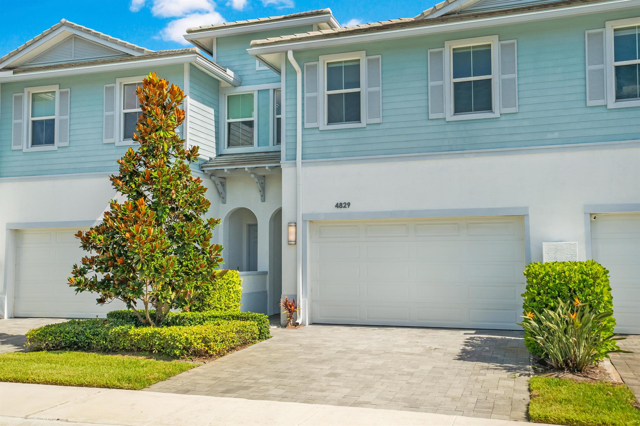 View Palm Beach Gardens, FL 33418 townhome