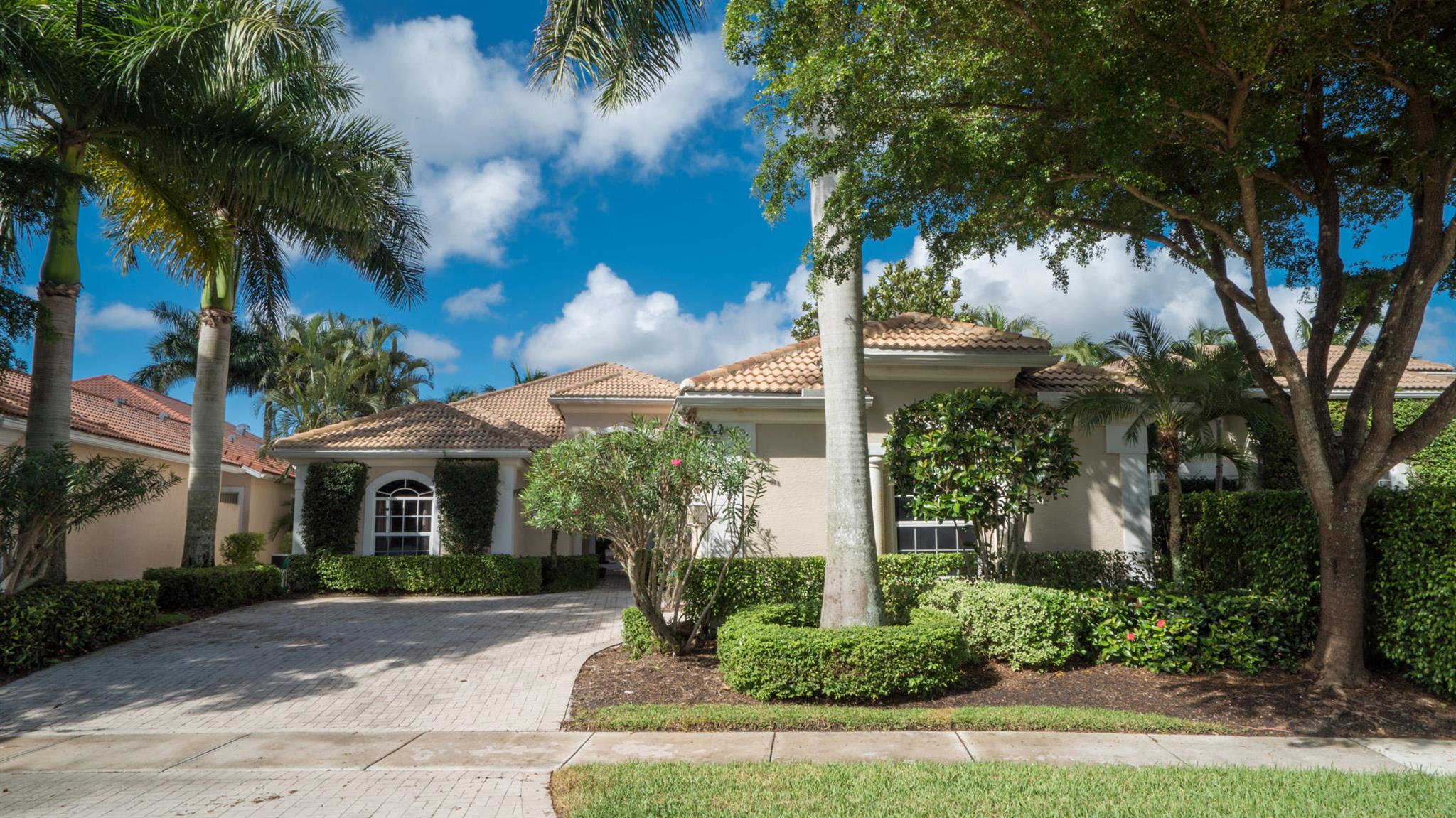 Beautiful seasonal rental in gated guarded community adjacent to the Winter Equestrian Festival. Walk, Bike, or golf cart to the show in minutes. Furnished 4 bedroom 4 bathroom heated pool home with plenty of room to entertain or large enough for extended family.