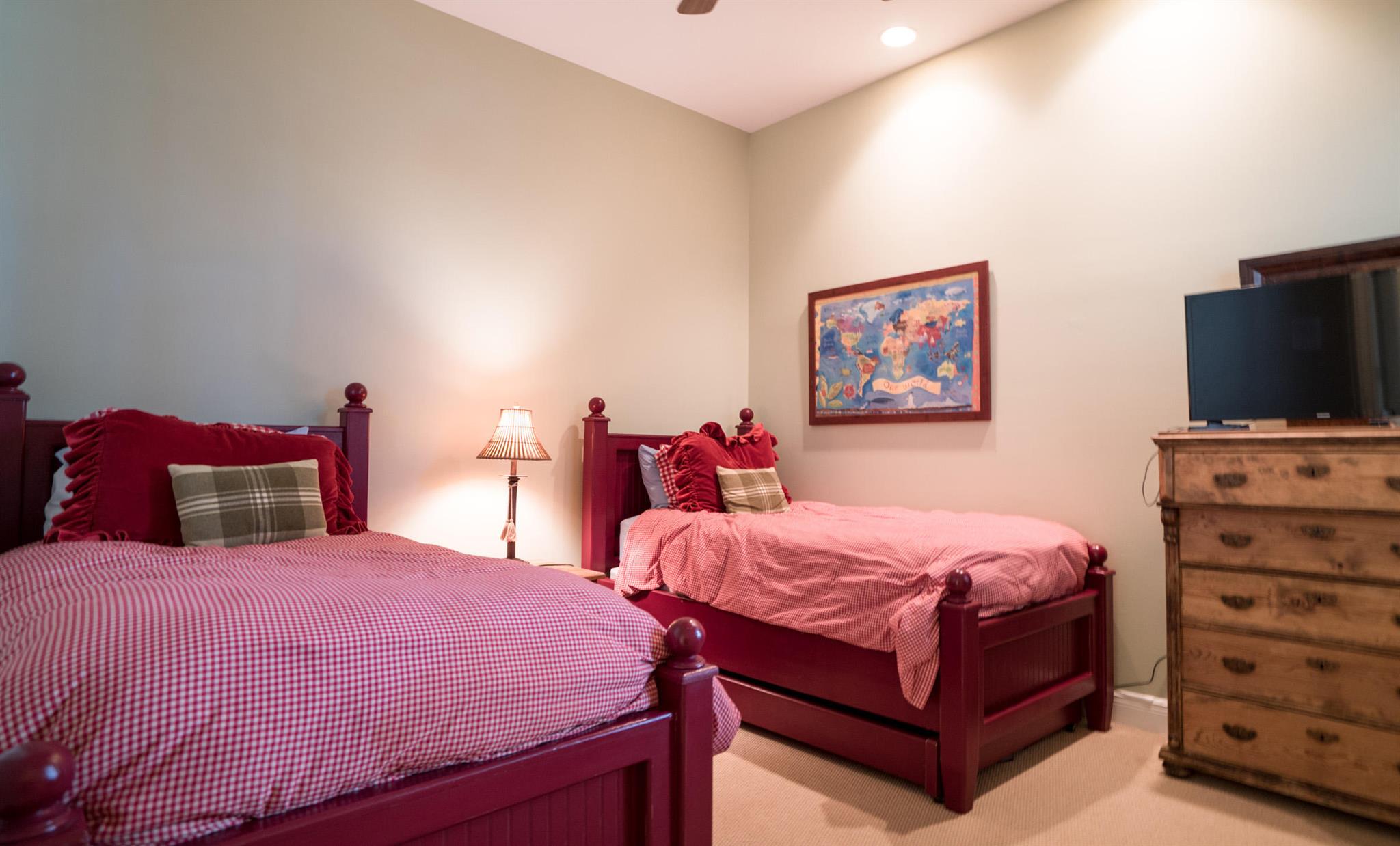 EQUESTRIAN CLUB ESTATES 2 - Residential Lease