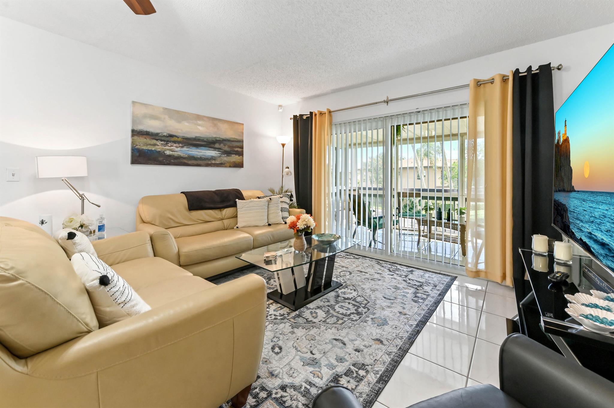 PALM GREENS - Residential