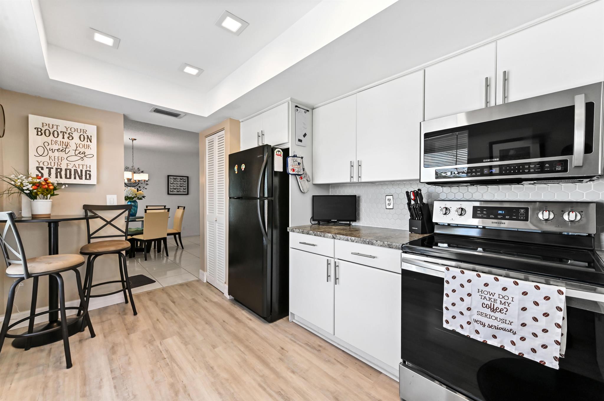 PALM GREENS - Residential