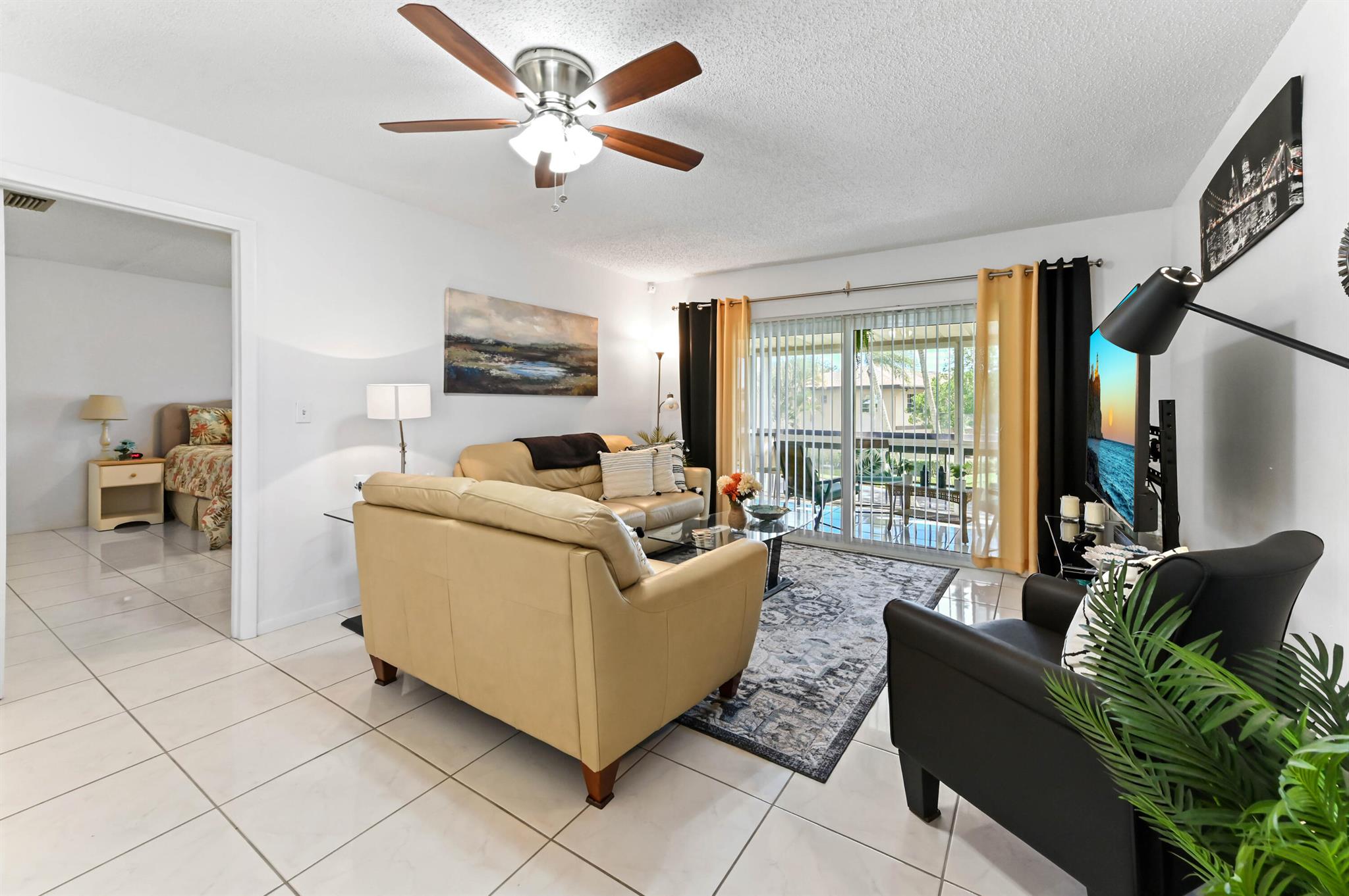 PALM GREENS - Residential