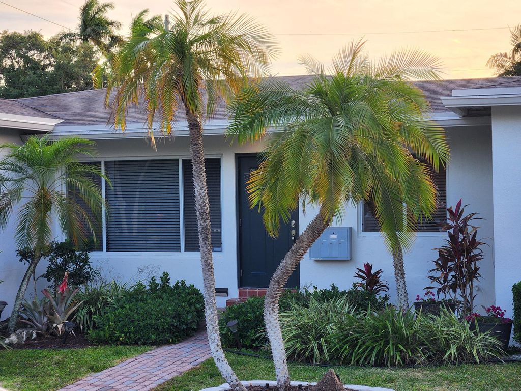 Photo of 1207 NE 12th Avenue, Fort Lauderdale, FL 33304 (MLS # B26028484)