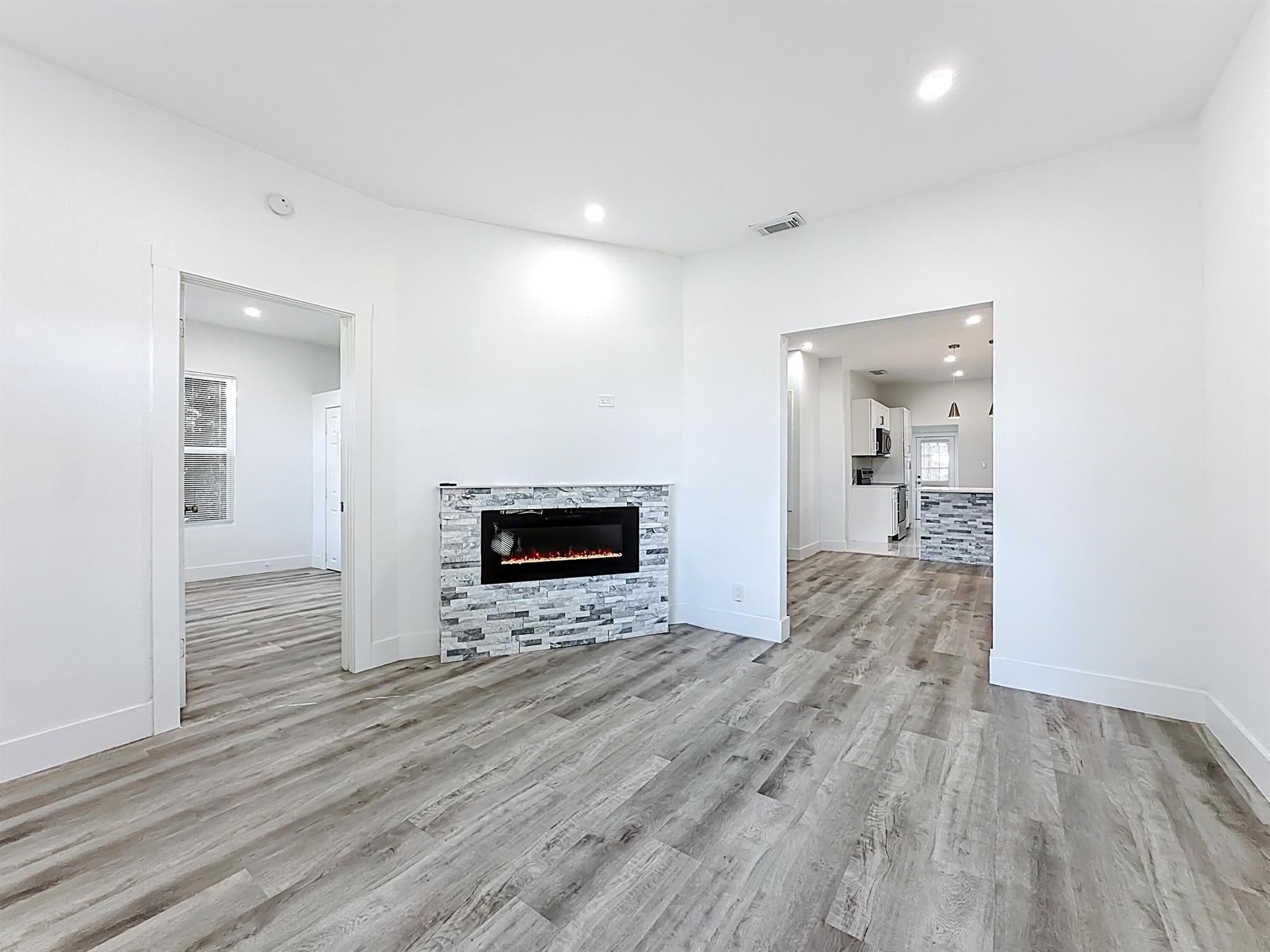 GILLEN - Residential