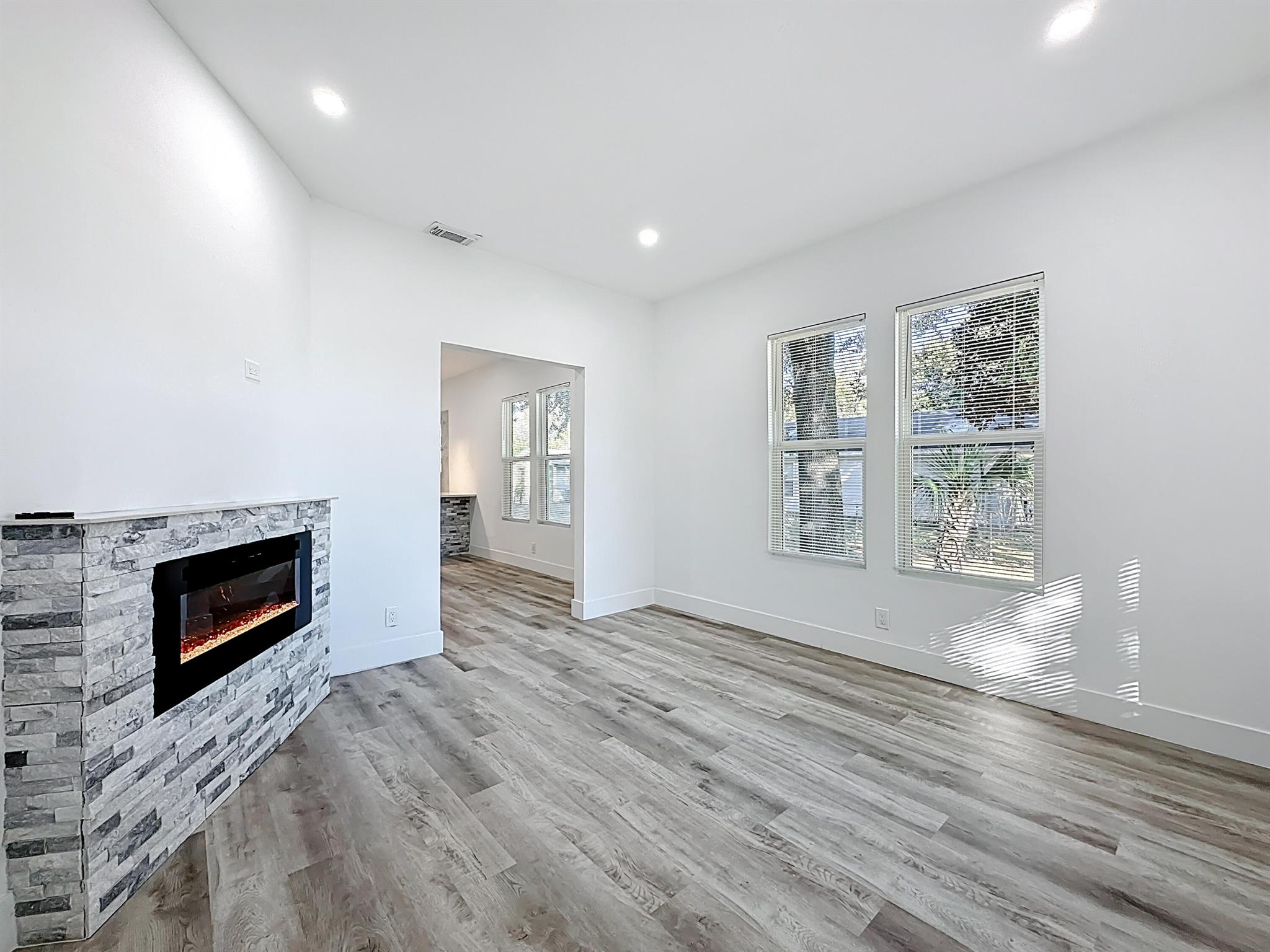 GILLEN - Residential