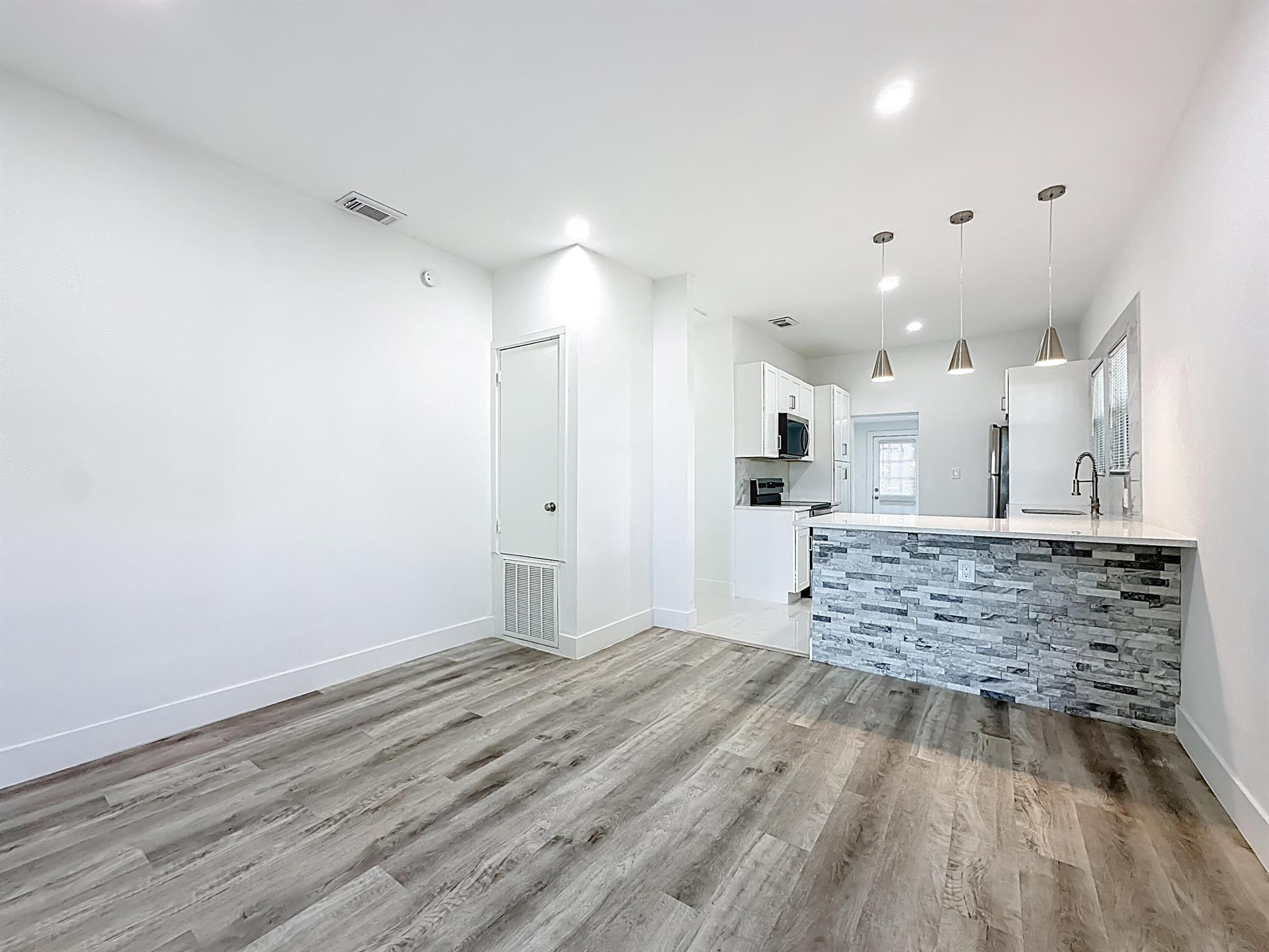 GILLEN - Residential