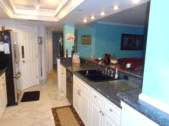 BARCLAY BEACH CLUB PHASE 1, A CONDOMINIUM - Residential Lease