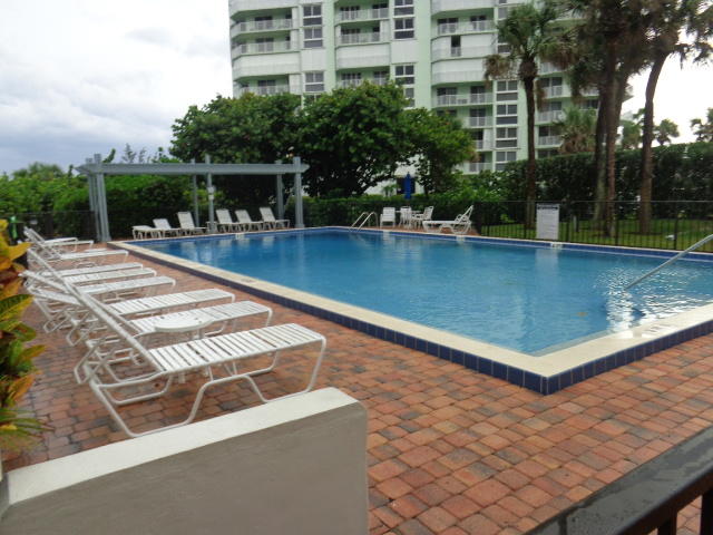 BARCLAY BEACH CLUB PHASE 1, A CONDOMINIUM - Residential Lease