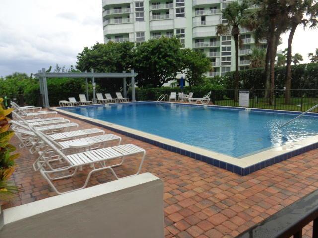 BARCLAY BEACH CLUB PHASE - Residential Lease