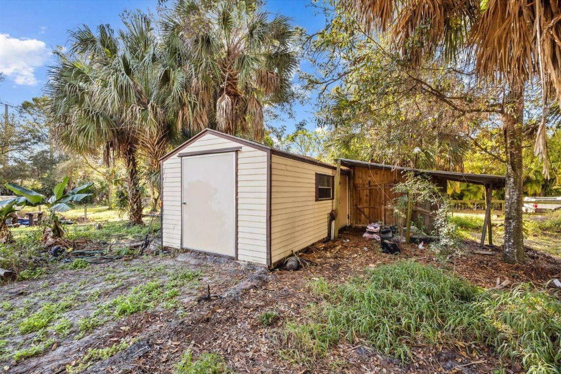 LOXAHATCHEE - Residential