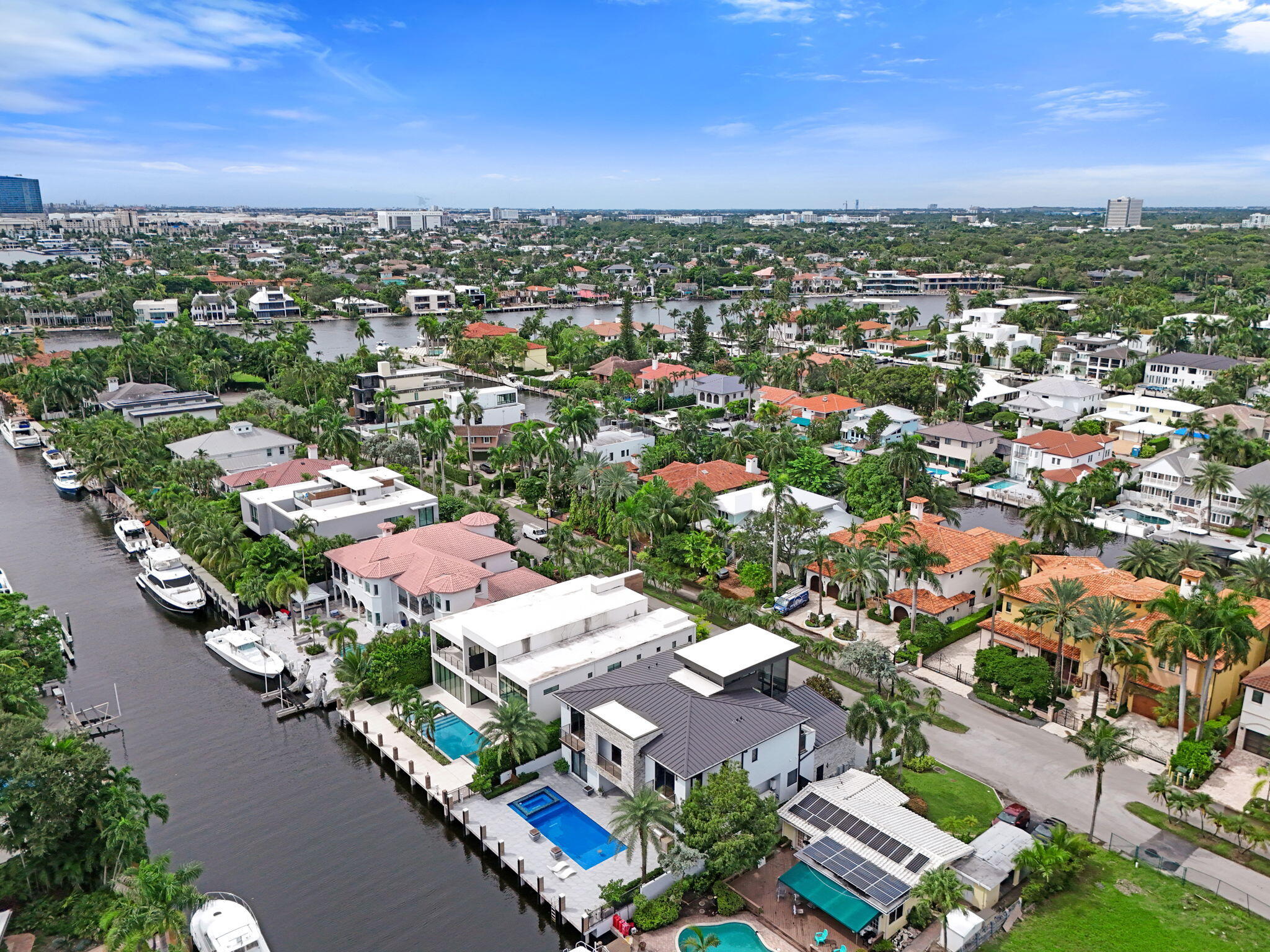 424 COCONUT ISLE Drive
