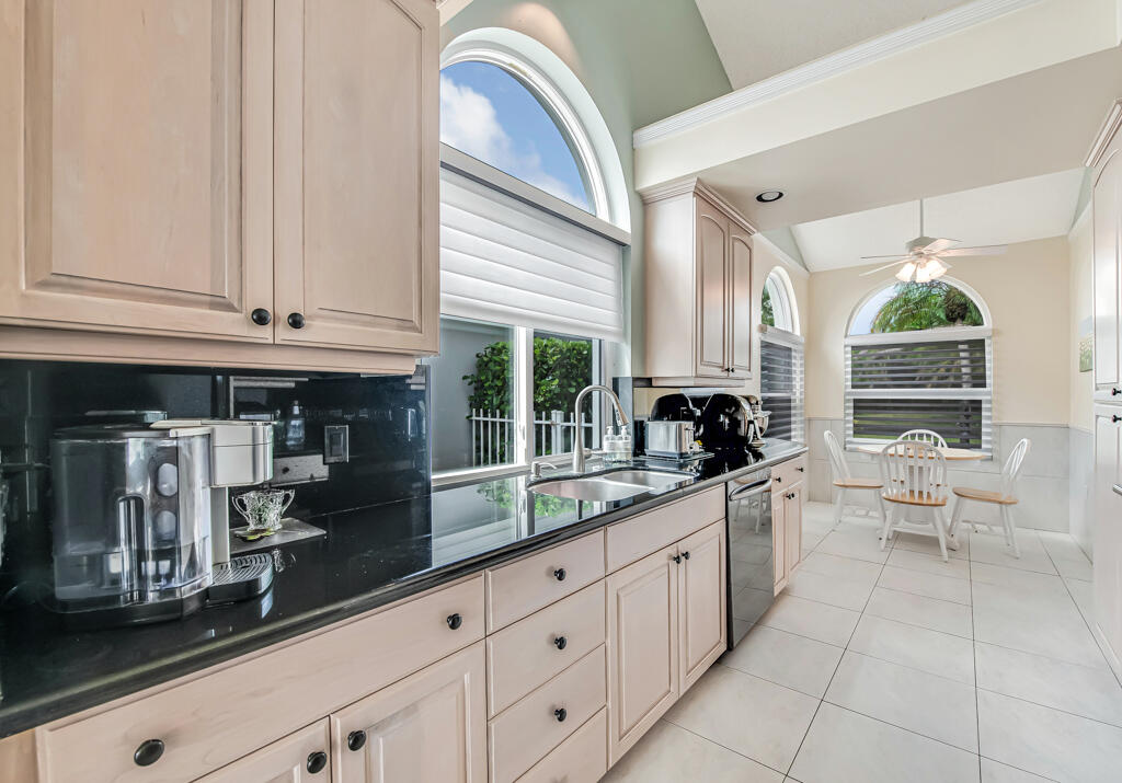 SARATOGA BAY - Residential