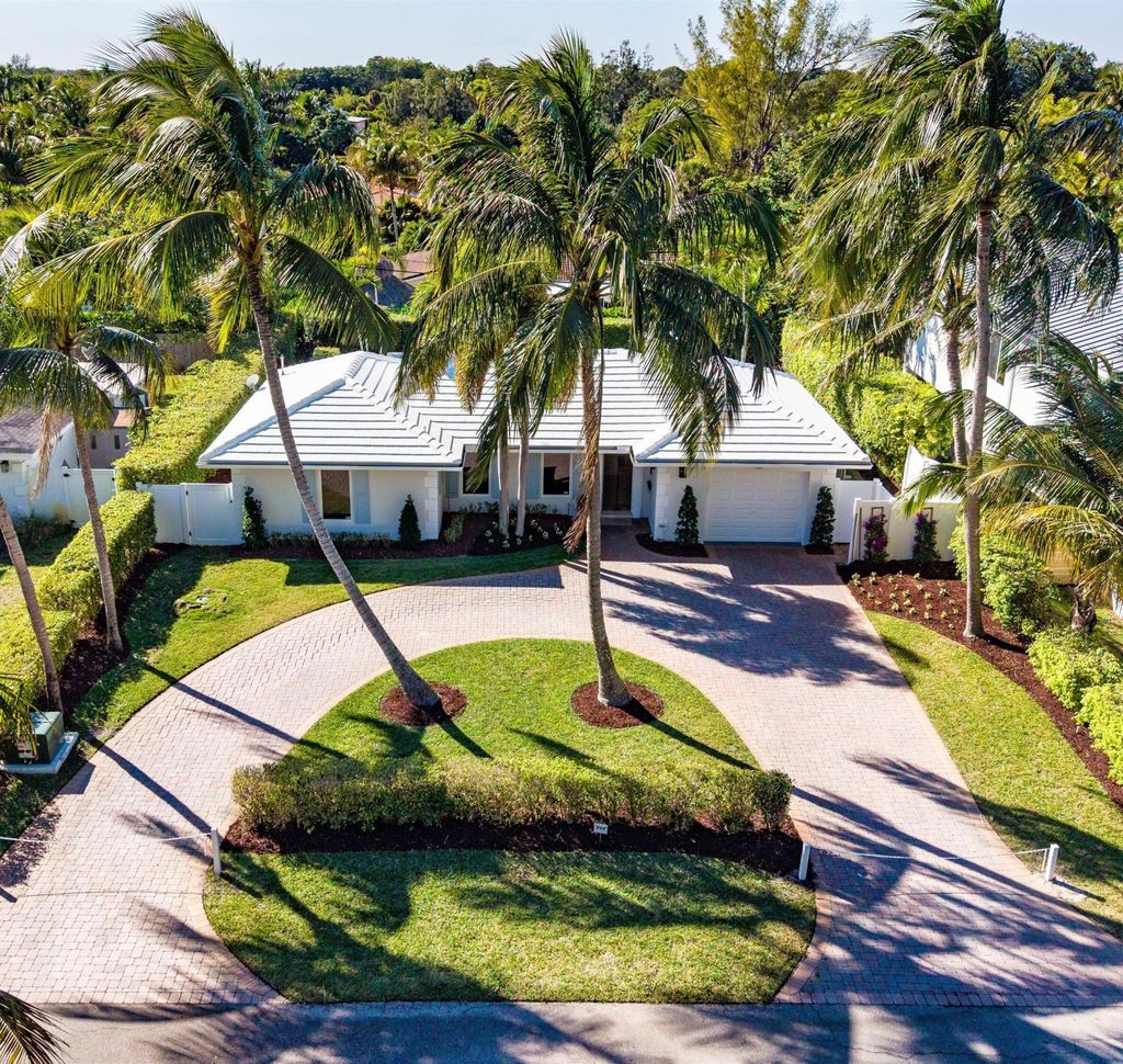 Photo of 481 NW 5th Avenue, Boca Raton, FL 33432 (MLS # R11160454)