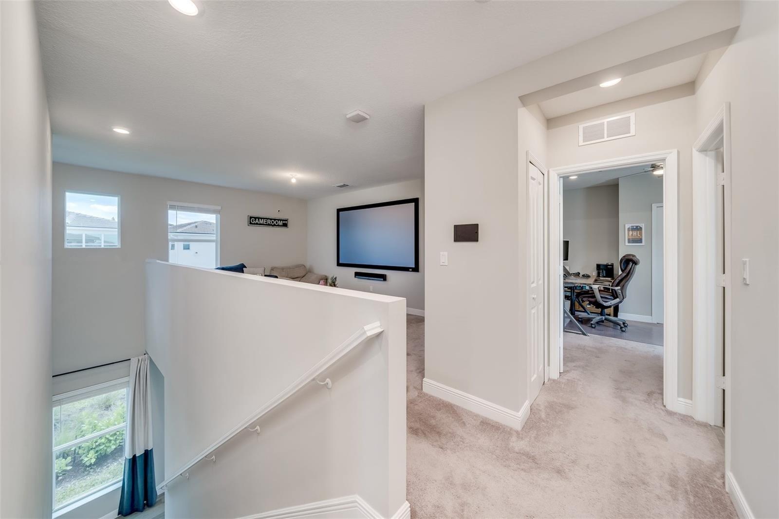 CRYSTAL LAKE 1ST SEC - Residential Lease