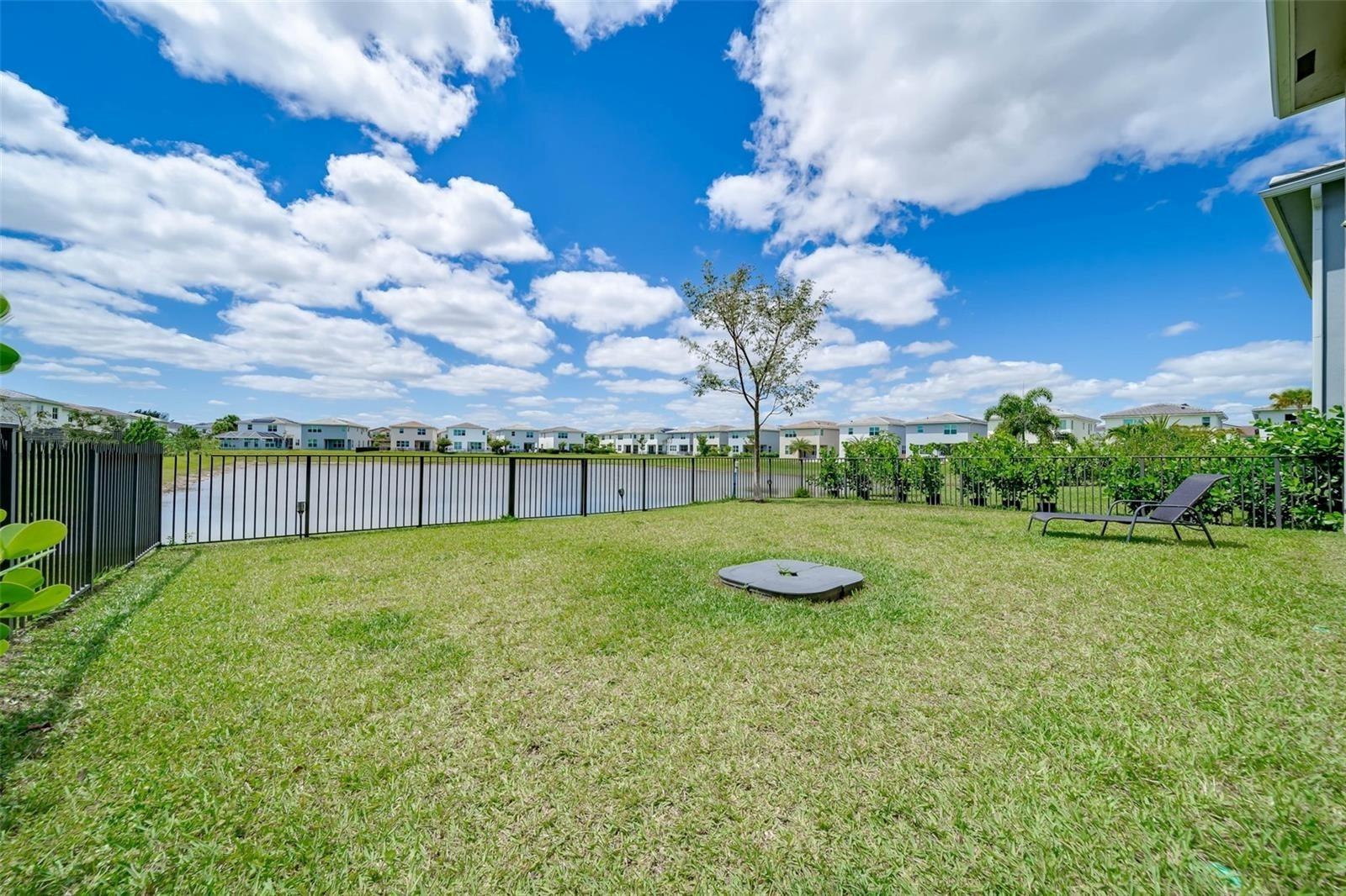 CRYSTAL LAKE 1ST SEC - Residential Lease