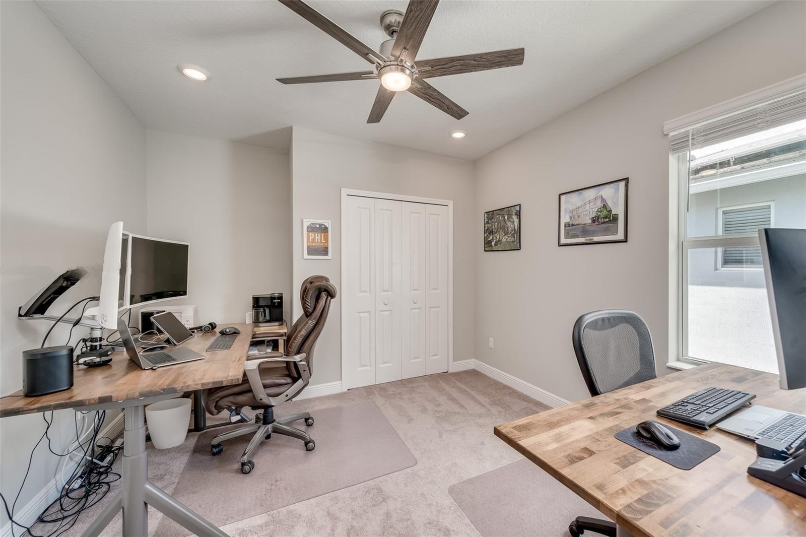 CRYSTAL LAKE 1ST SEC - Residential Lease