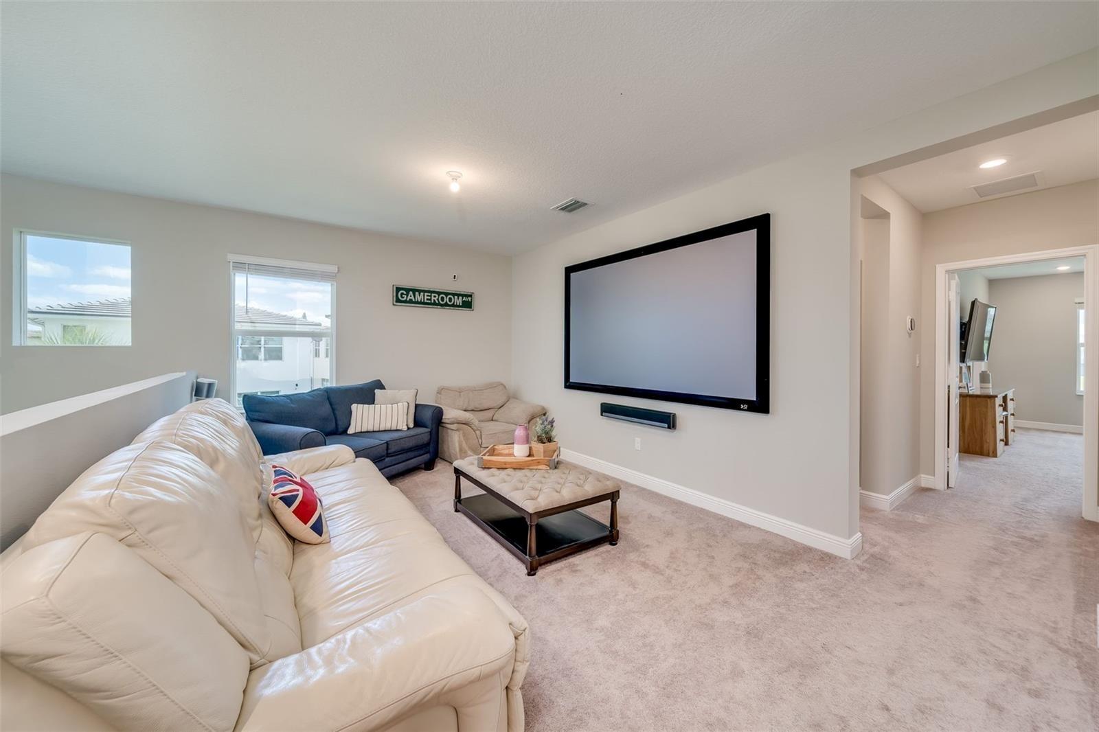 CRYSTAL LAKE 1ST SEC - Residential Lease