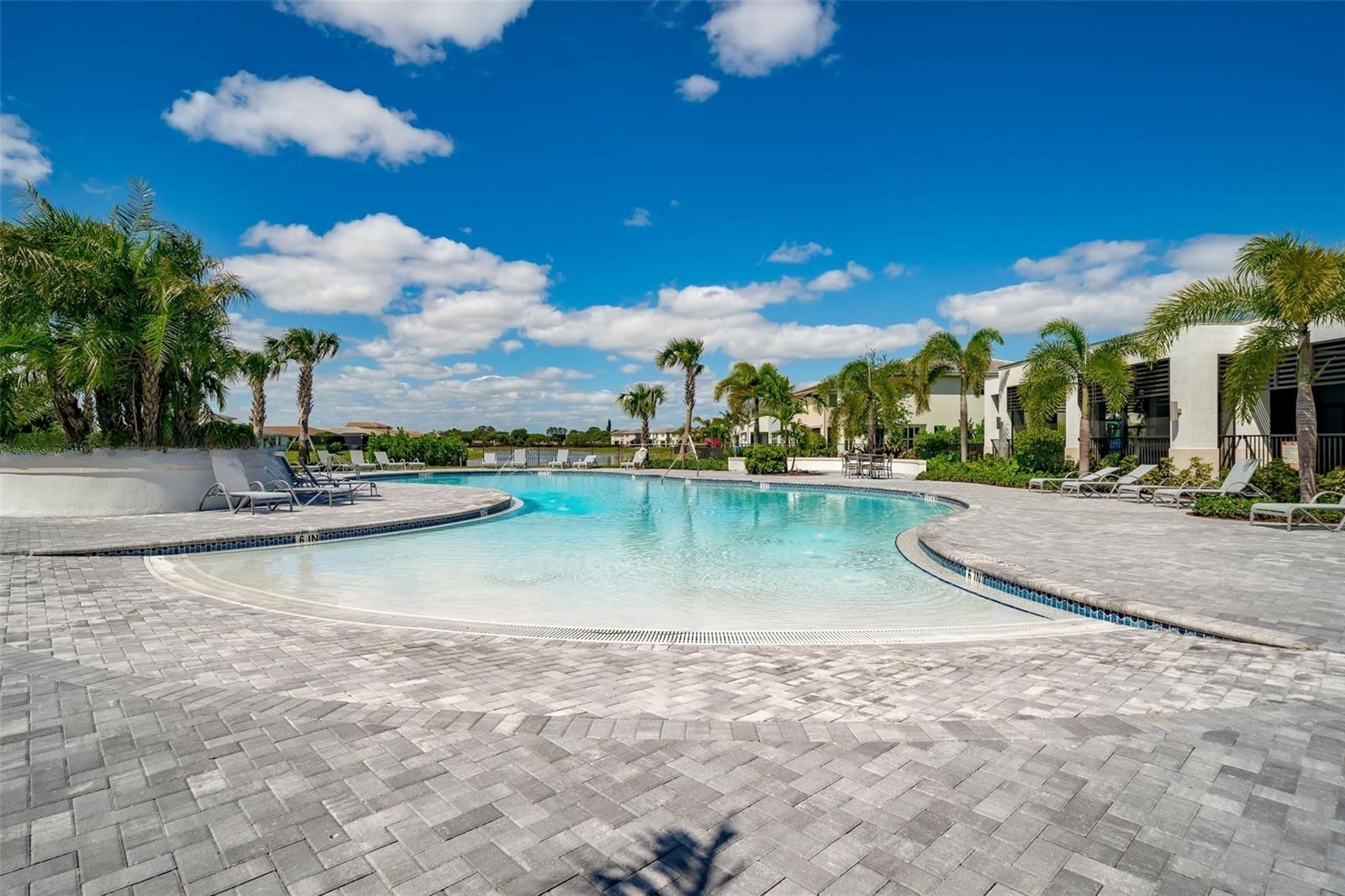 CRYSTAL LAKE 1ST SEC - Residential Lease