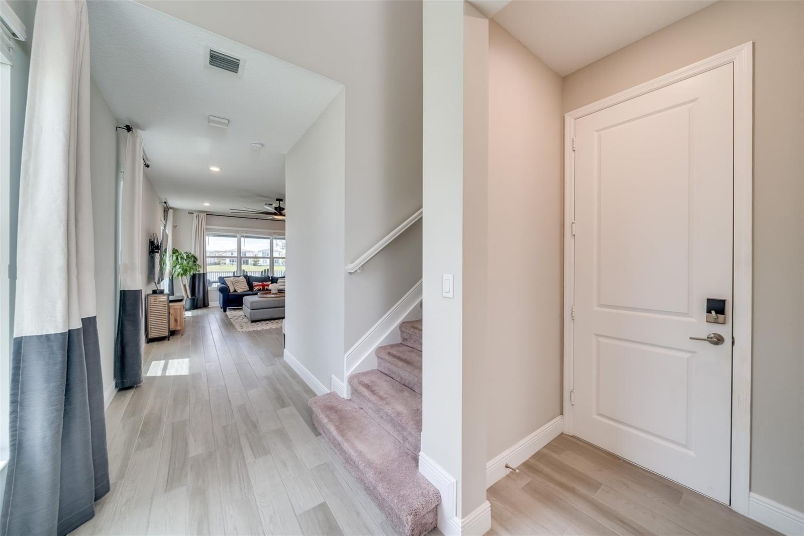 CRYSTAL LAKE 1ST SEC - Residential Lease