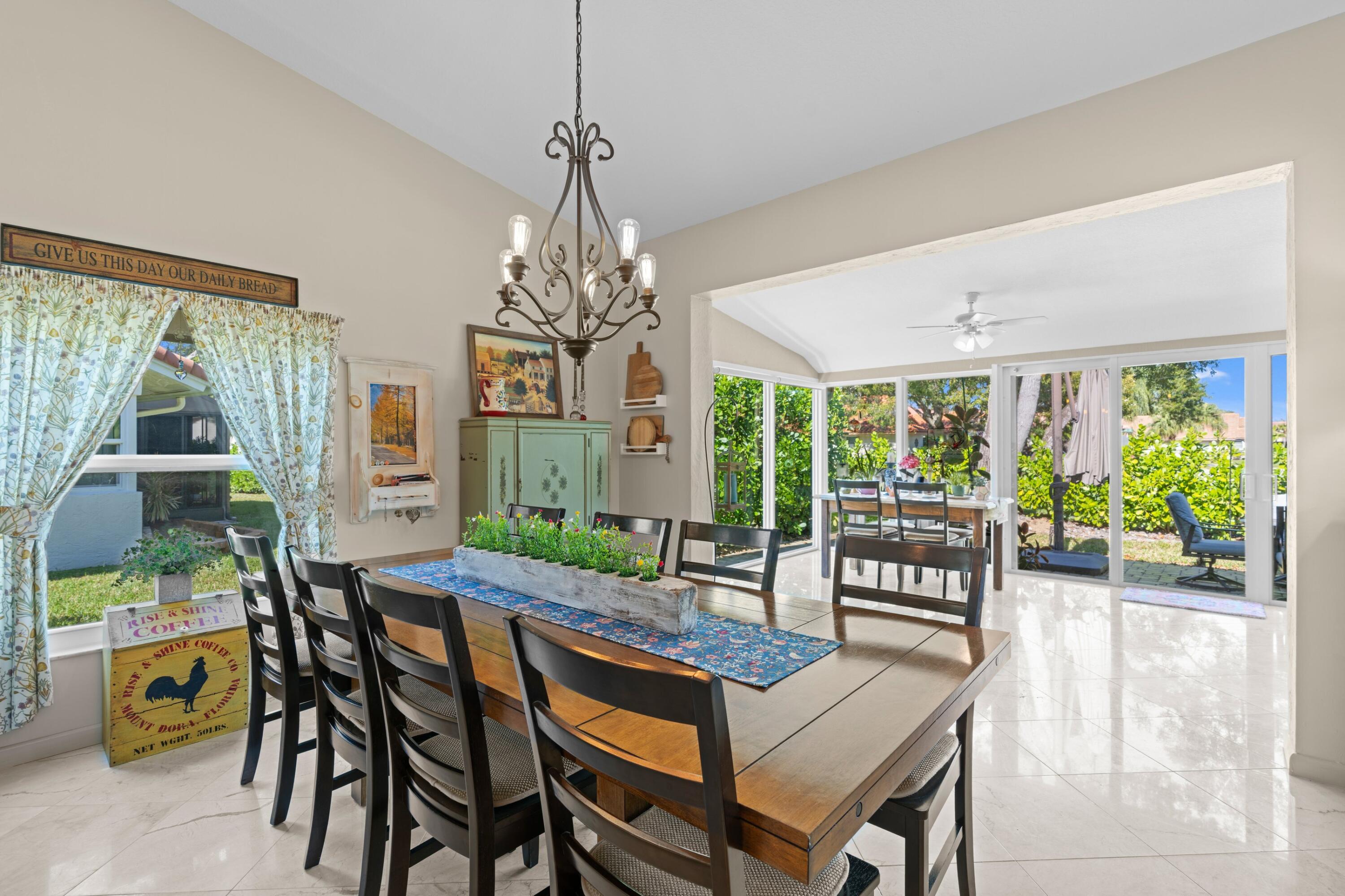 WINDWARD PALM BEACH - Residential