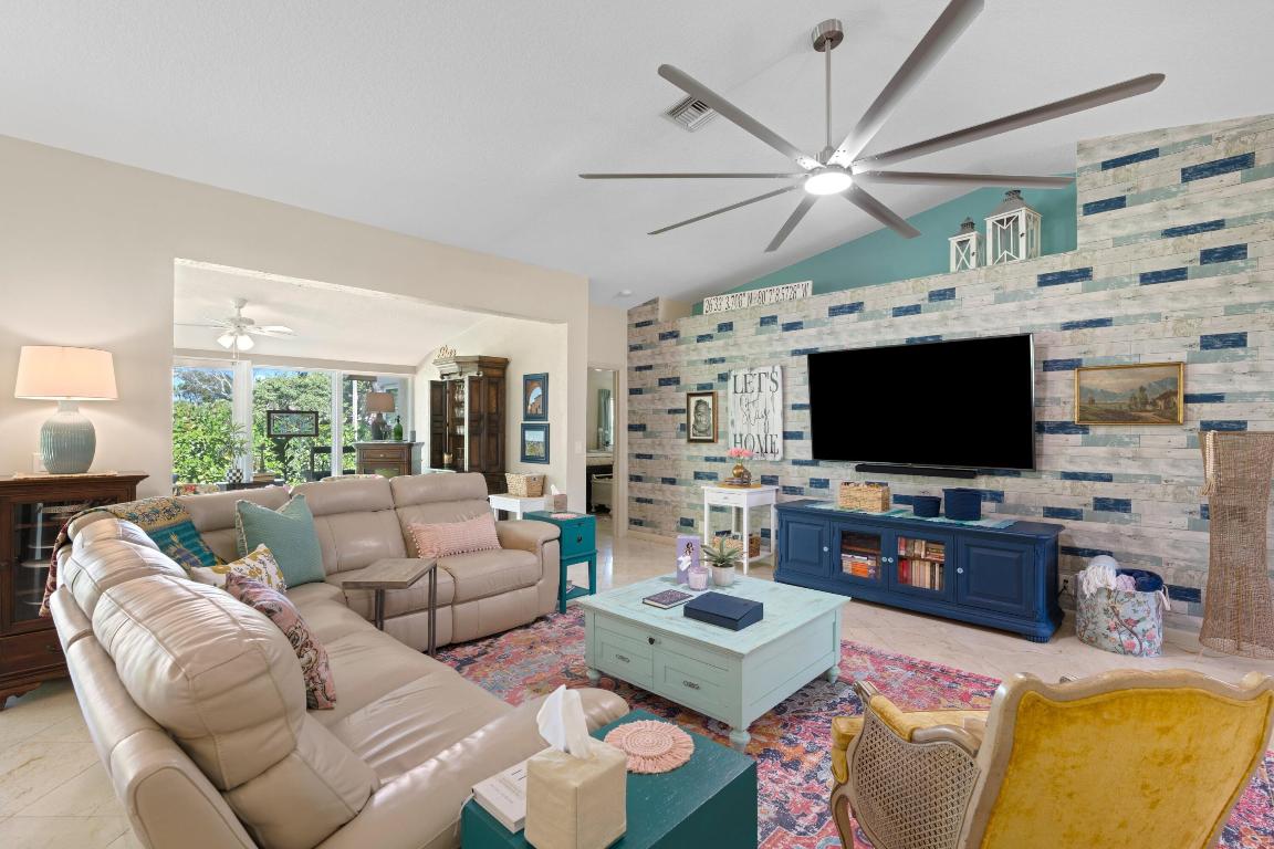 4761 Catamaran Circle