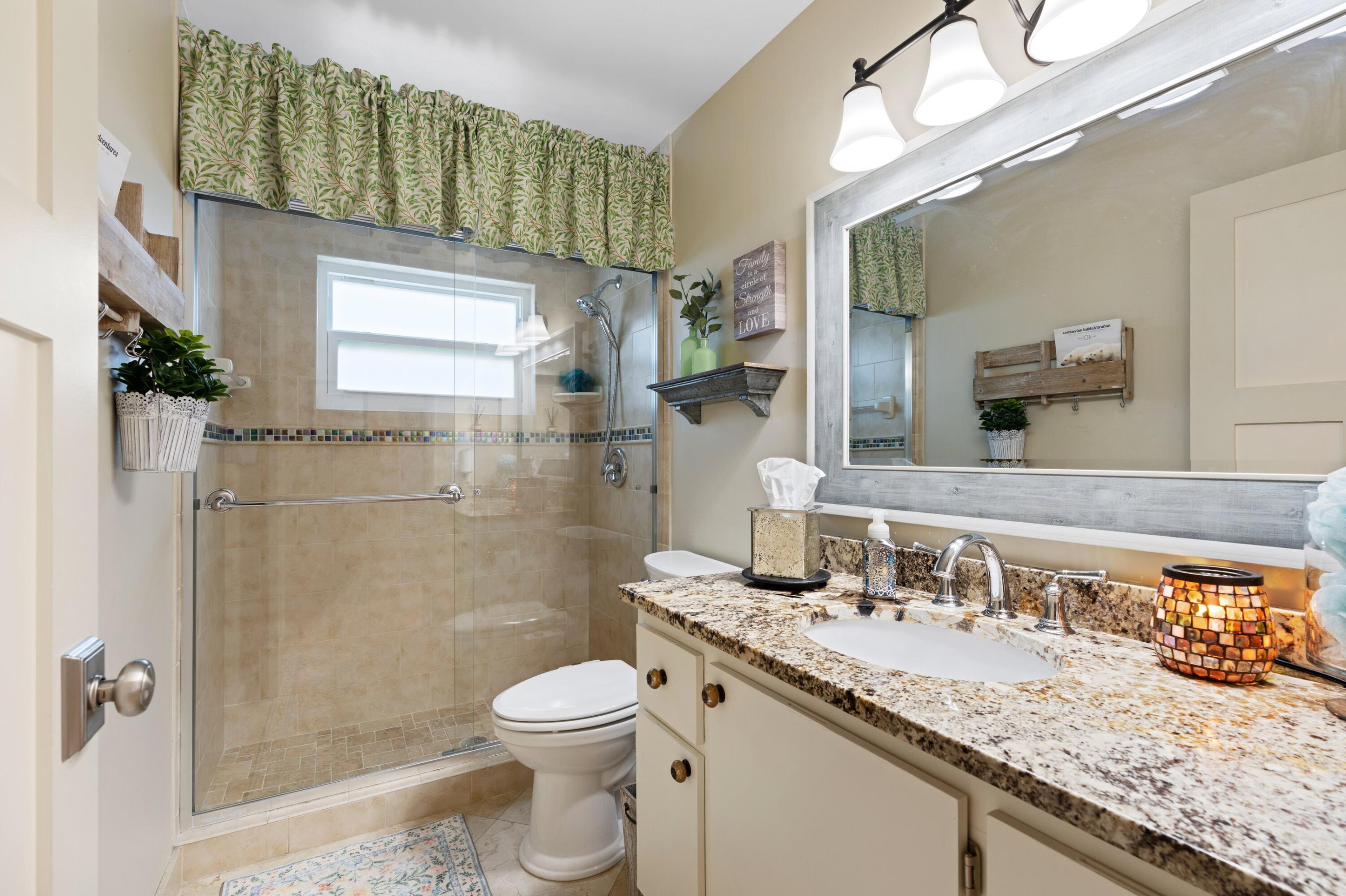 WINDWARD PALM BEACH - Residential