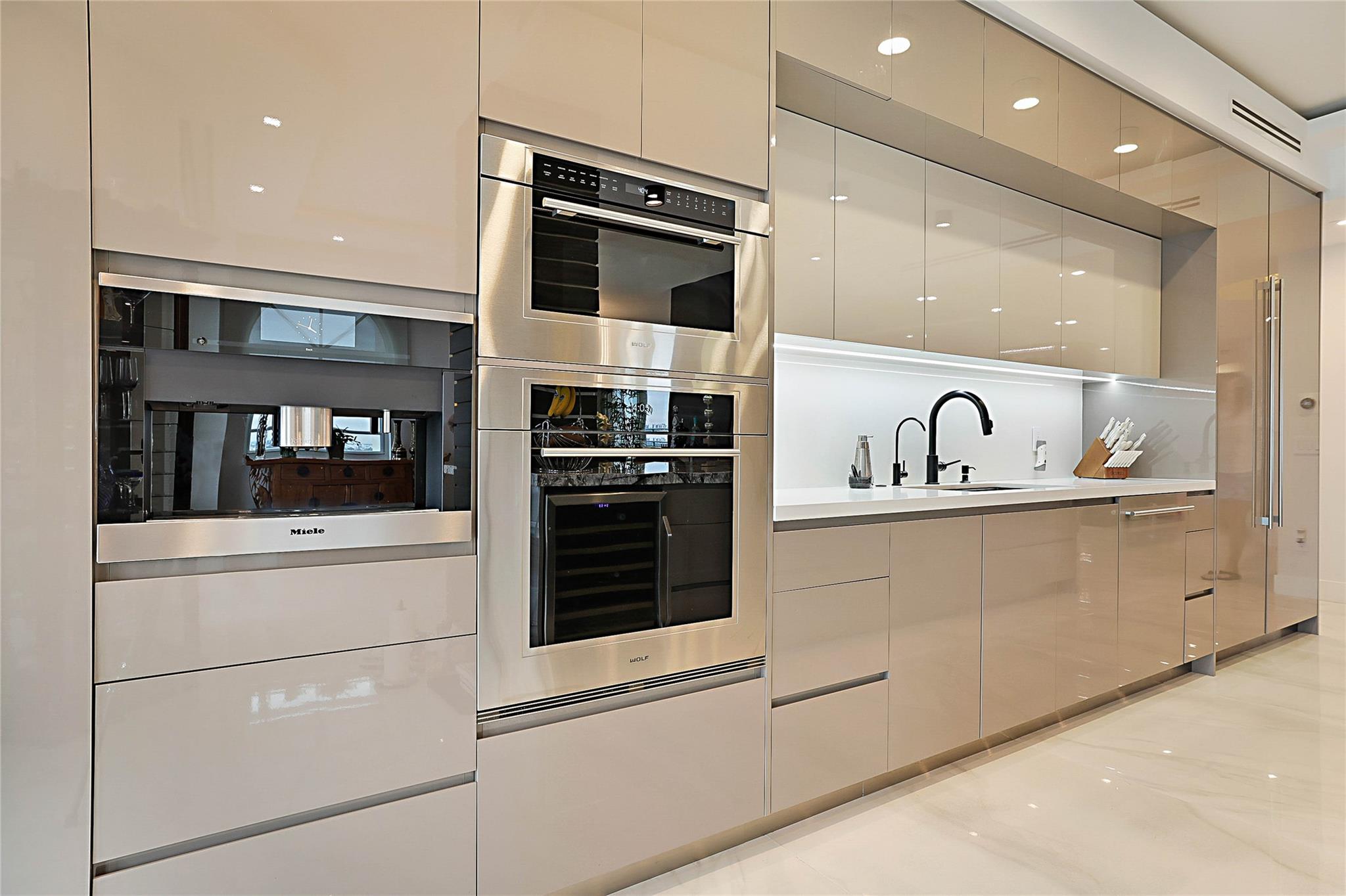 BIRCH POINTE CONDO - Residential