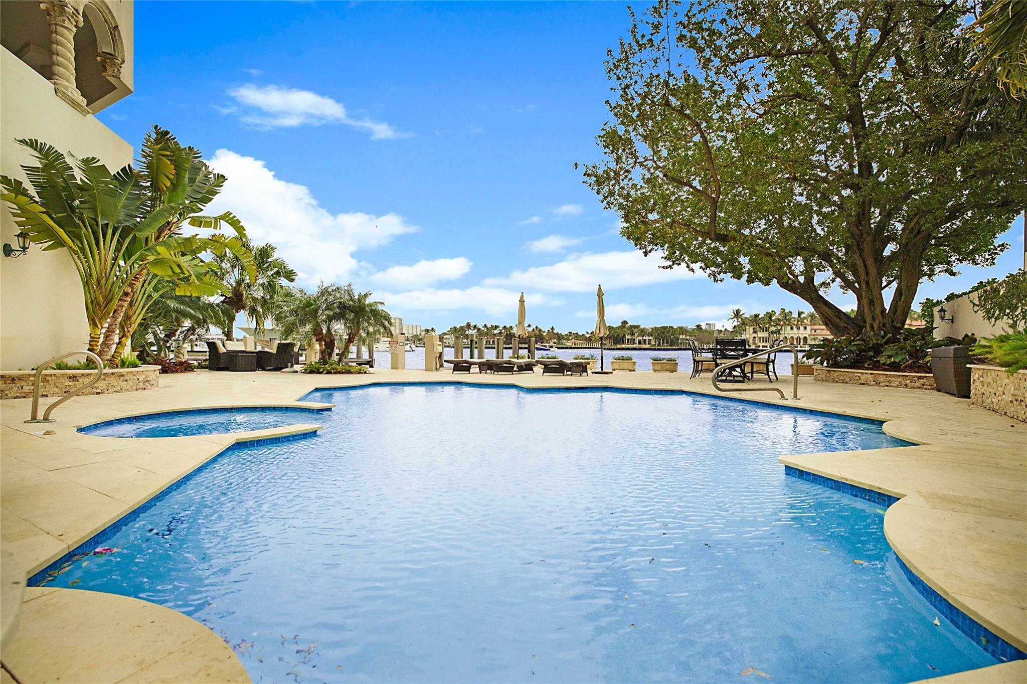 BIRCH POINTE CONDO - Residential