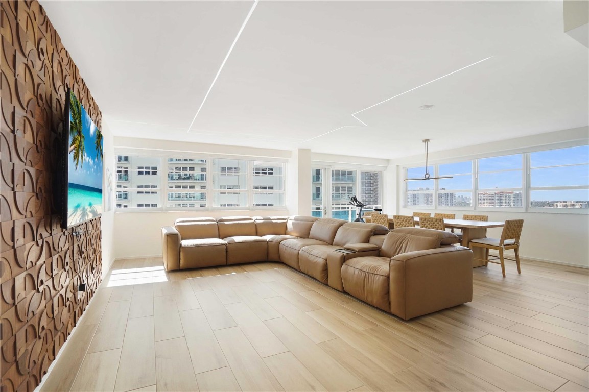 3430 Galt Ocean Drive 1211