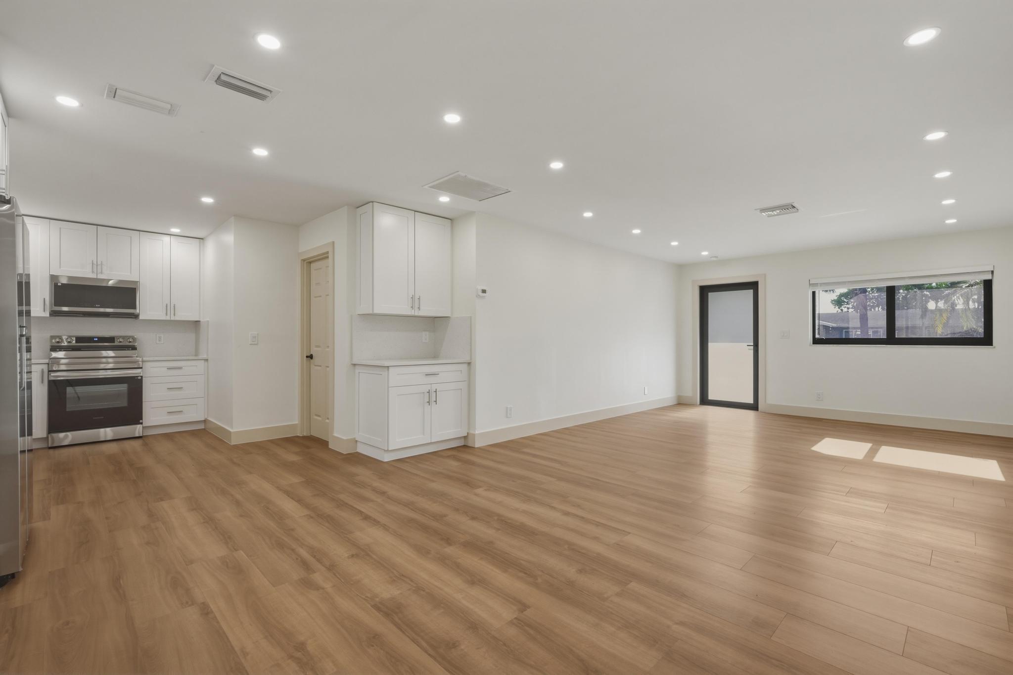 PALM-AIRE VILLAGE SECTION 3 - Residential