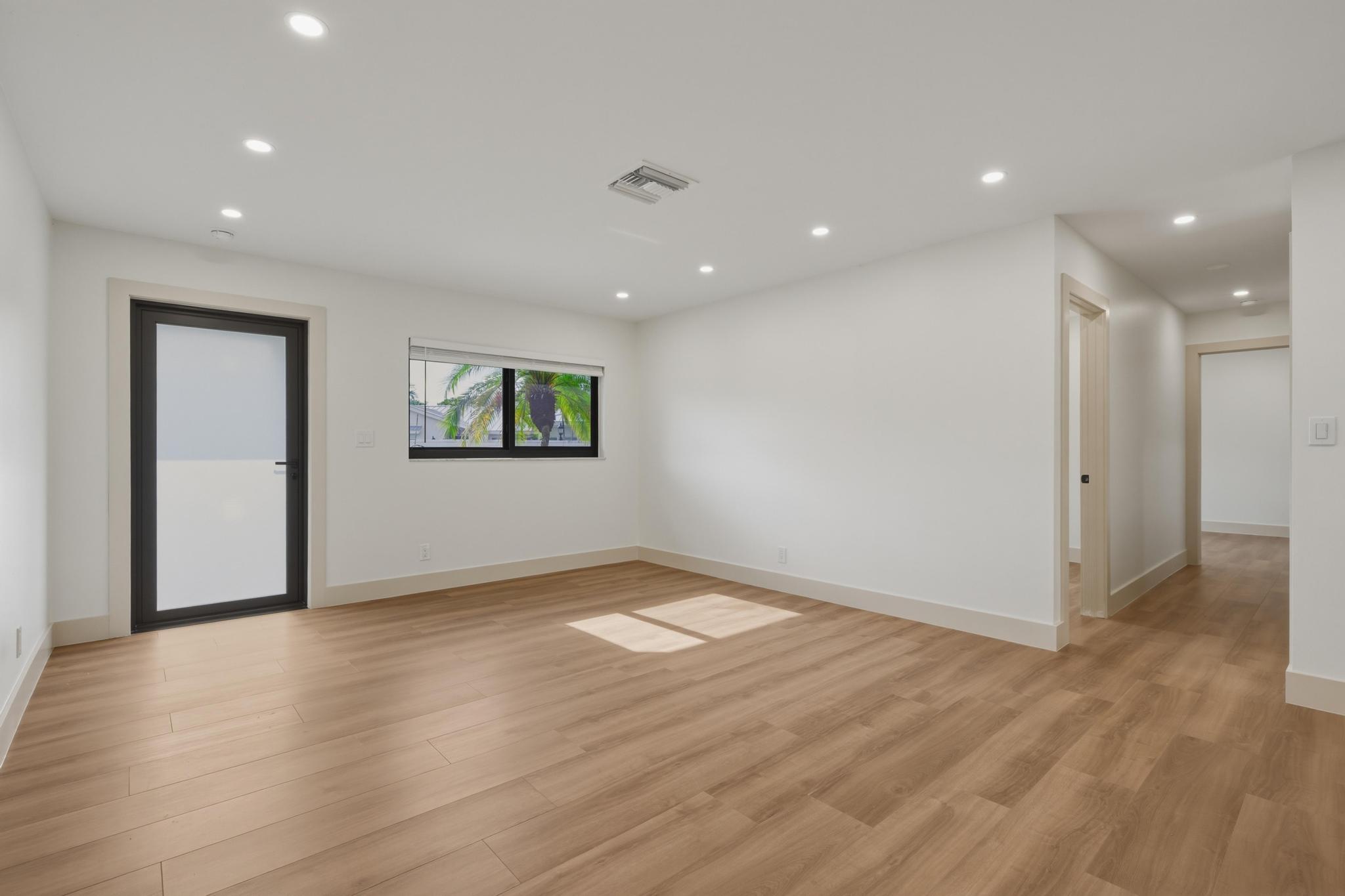 PALM-AIRE VILLAGE SECTION 3 - Residential