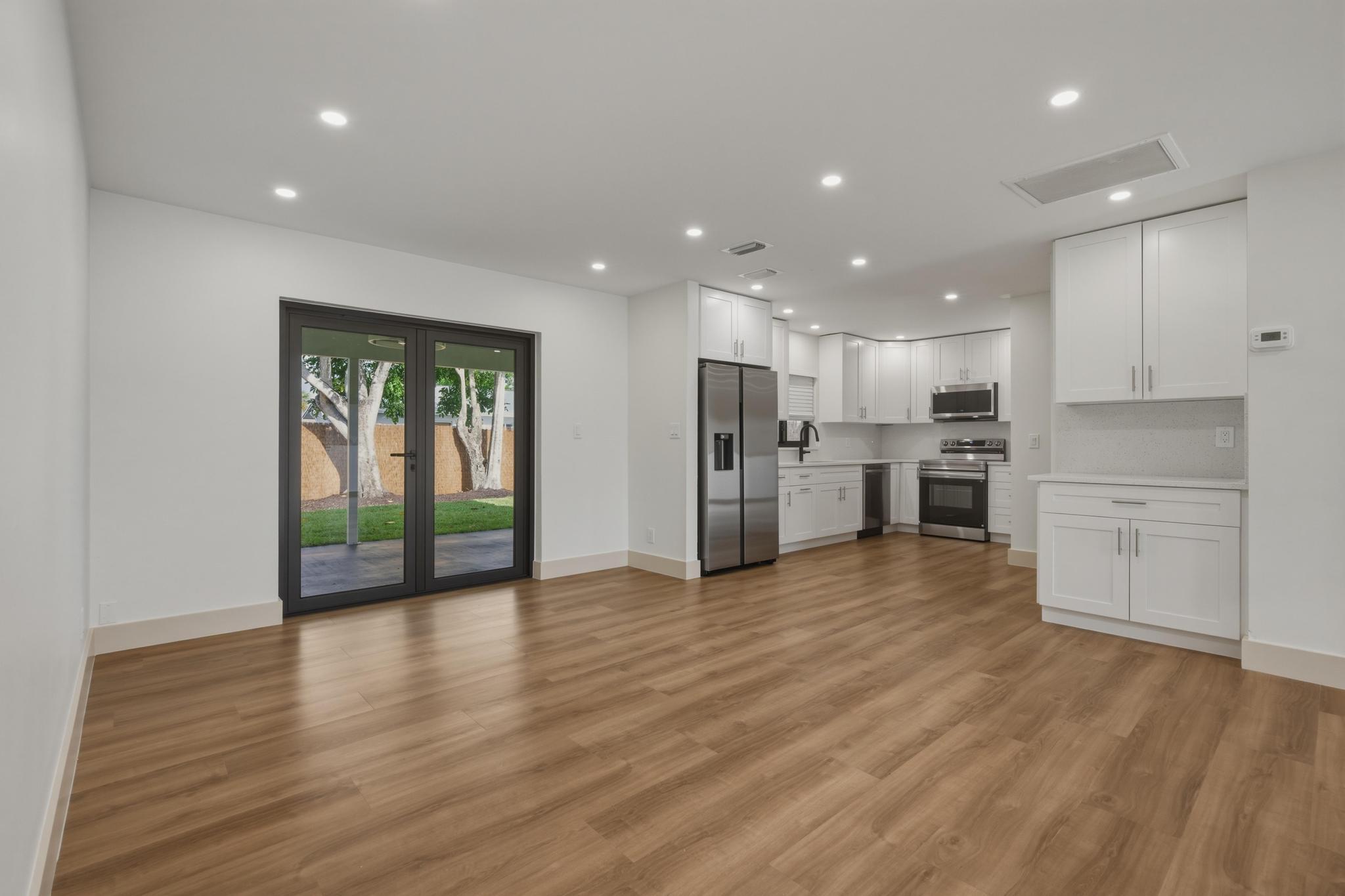 PALM-AIRE VILLAGE SECTION 3 - Residential