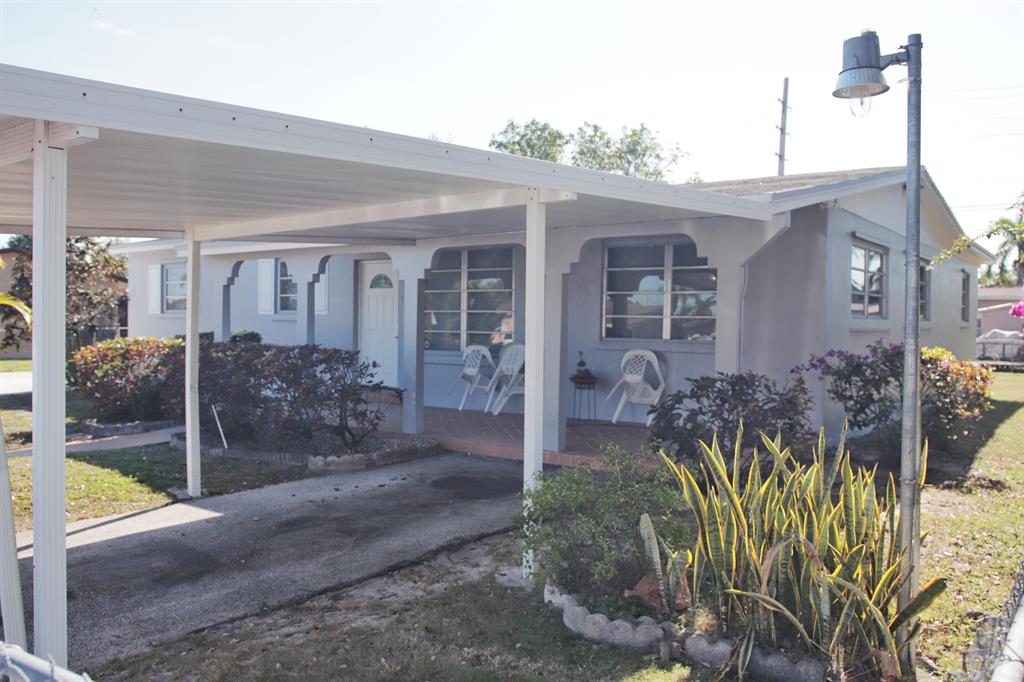 Nicely Renovated 3/2 bath home. This home have new flooring, new paint, new kitchen cabinetry, etc. Owners are very motivated! ****Shed is Non-Operational****!!!