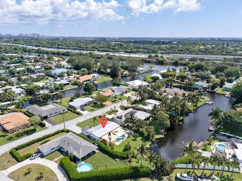 Photo of 1510 Carandis Circle, Lake Clarke Shores, FL 33406 (MLS # B26029758)