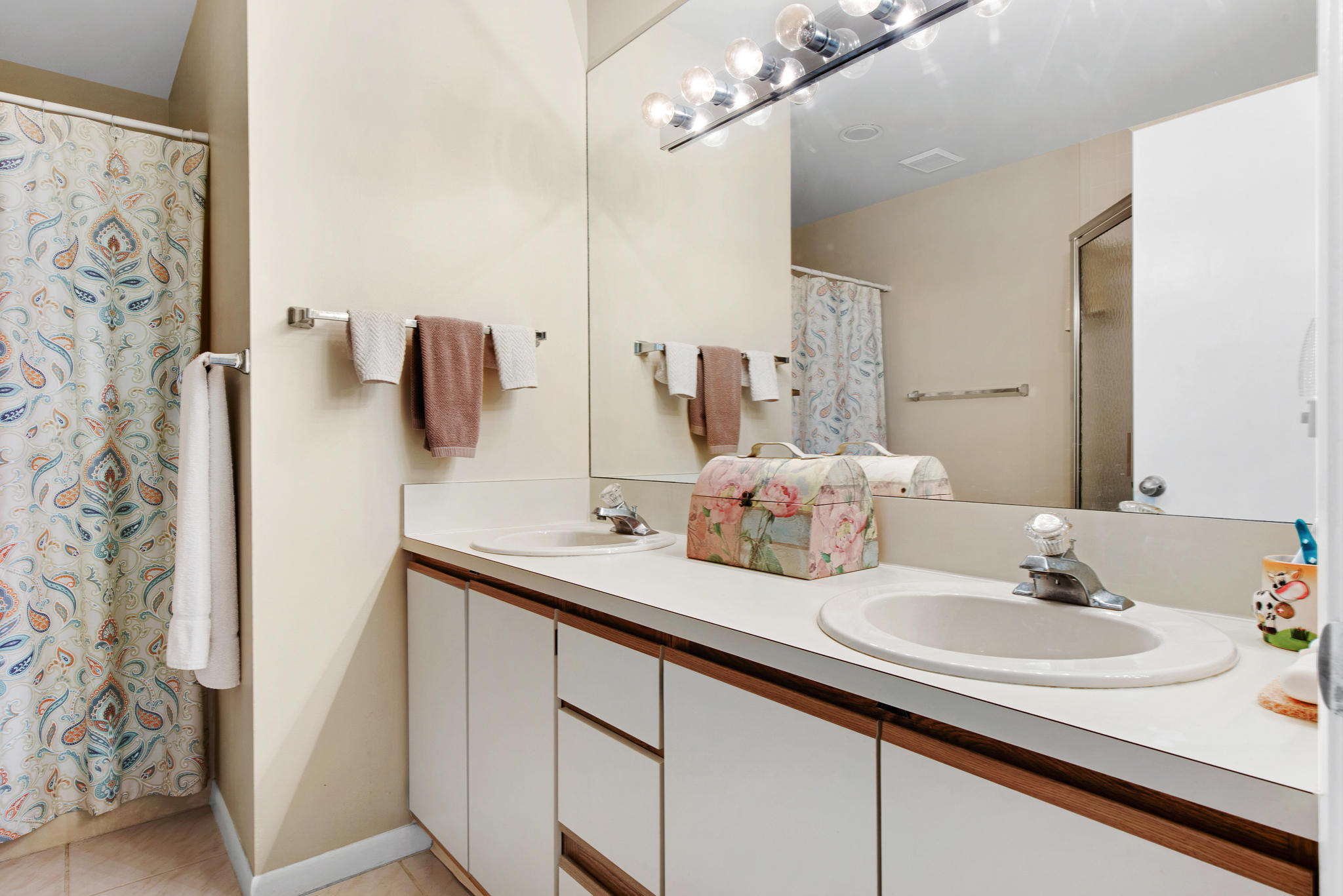 HALF MOON BAY CONDO - Residential