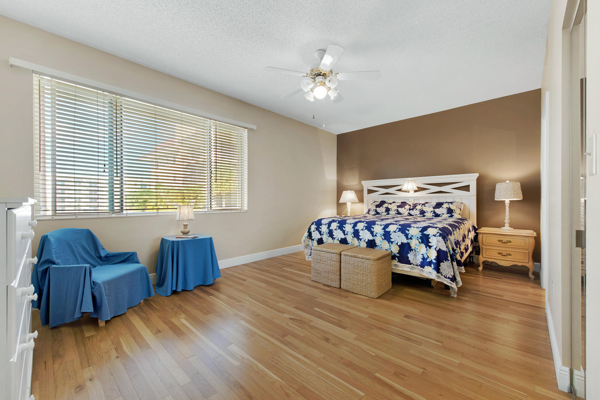 HALF MOON BAY CONDO - Residential