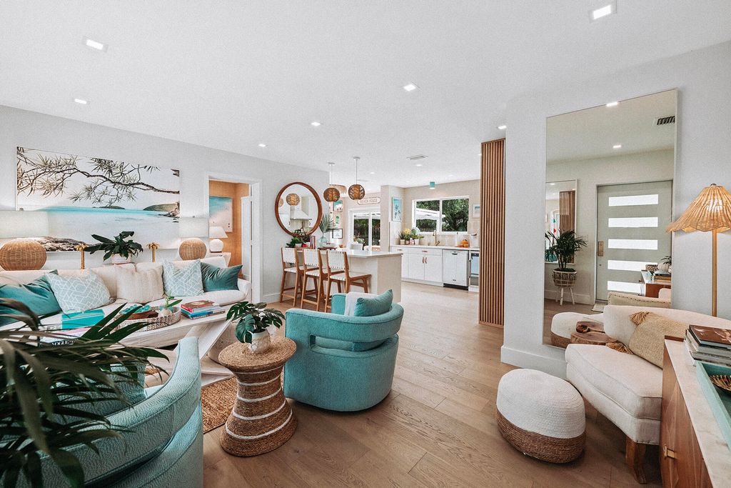 Photo of 337 Orange Way, West Palm Beach, FL 33405 (MLS # R10983975)