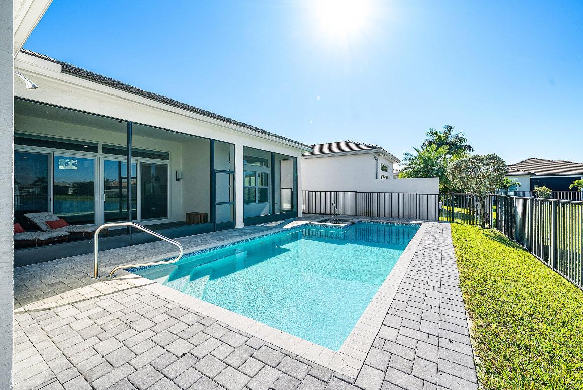 Valencia Sound - Residential