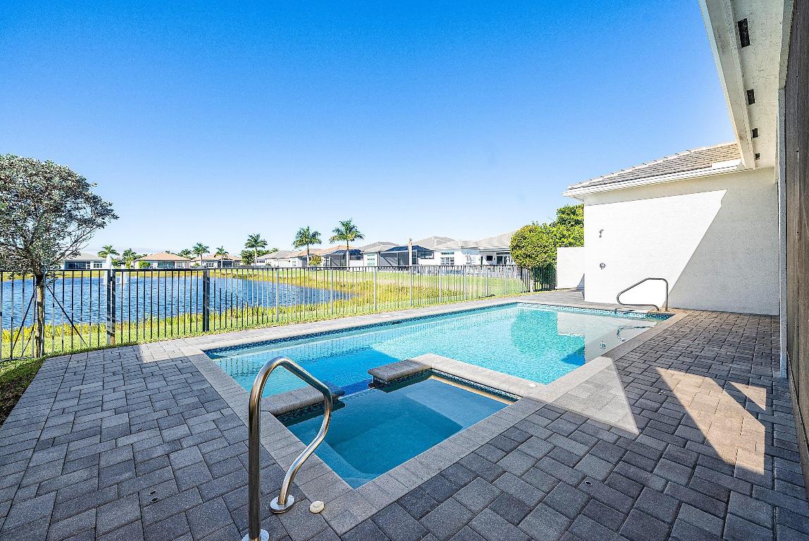 Valencia Sound - Residential