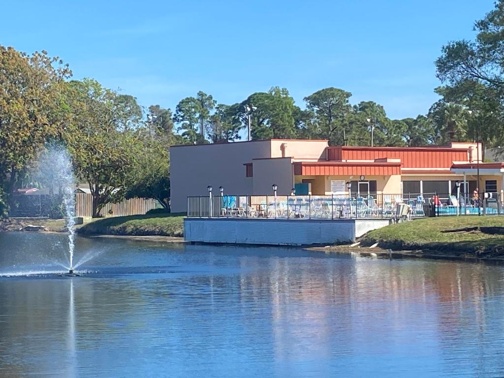 VISTA ST LUCIE BUILDINGS 9 THRU 20 - Residential Lease