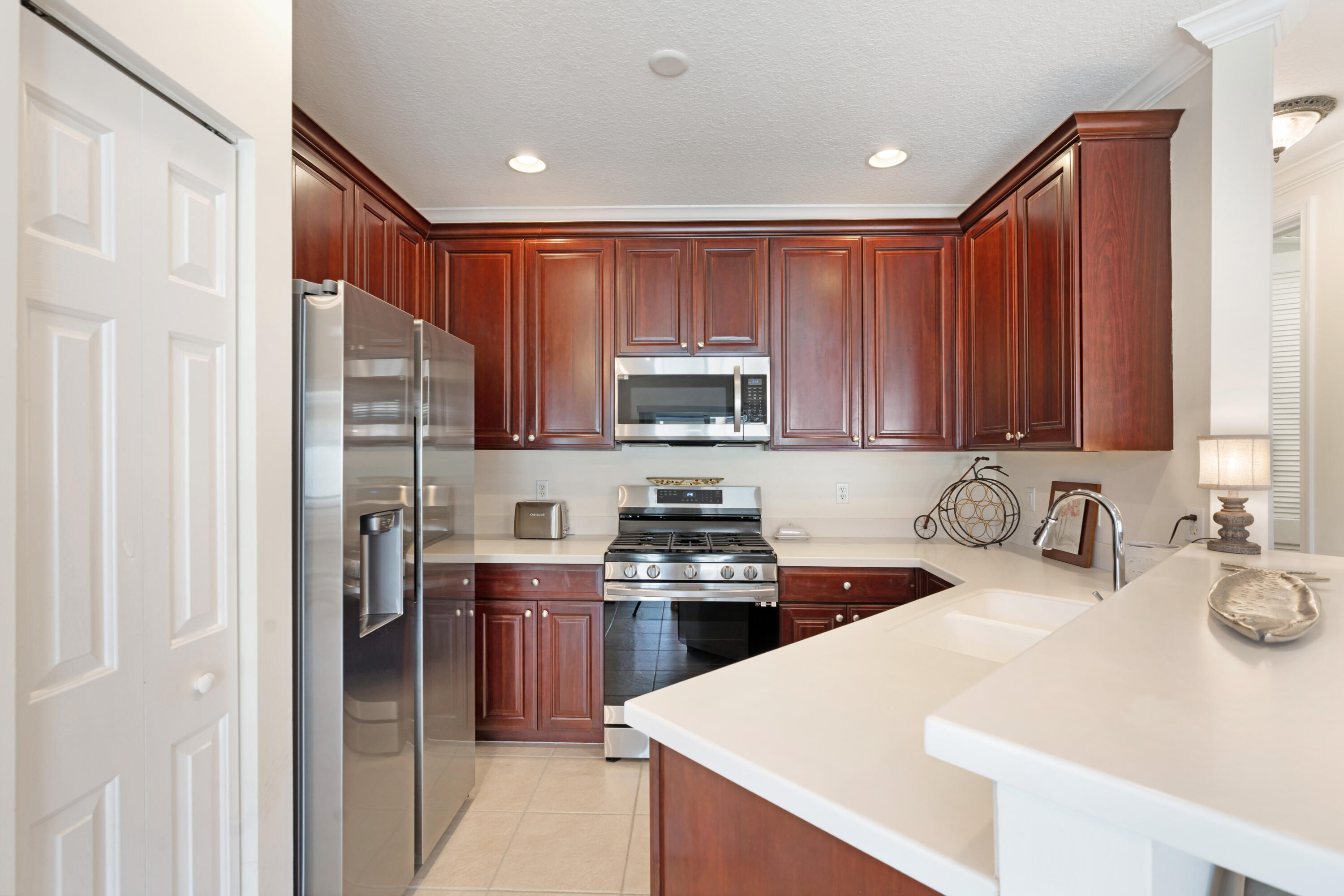 MANSIONS AT EVERGRENE WEST CONDO - Residential