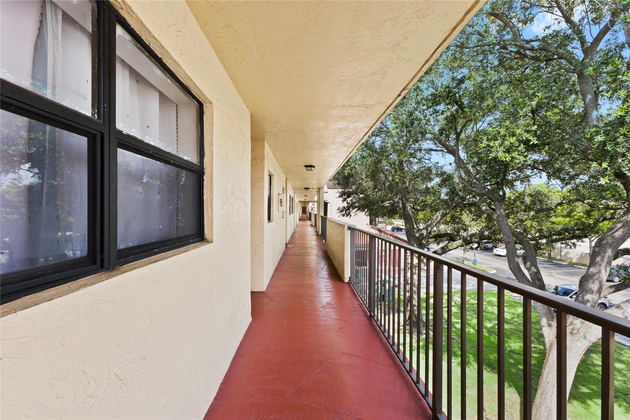 MIRAMAR CLUB - Residential