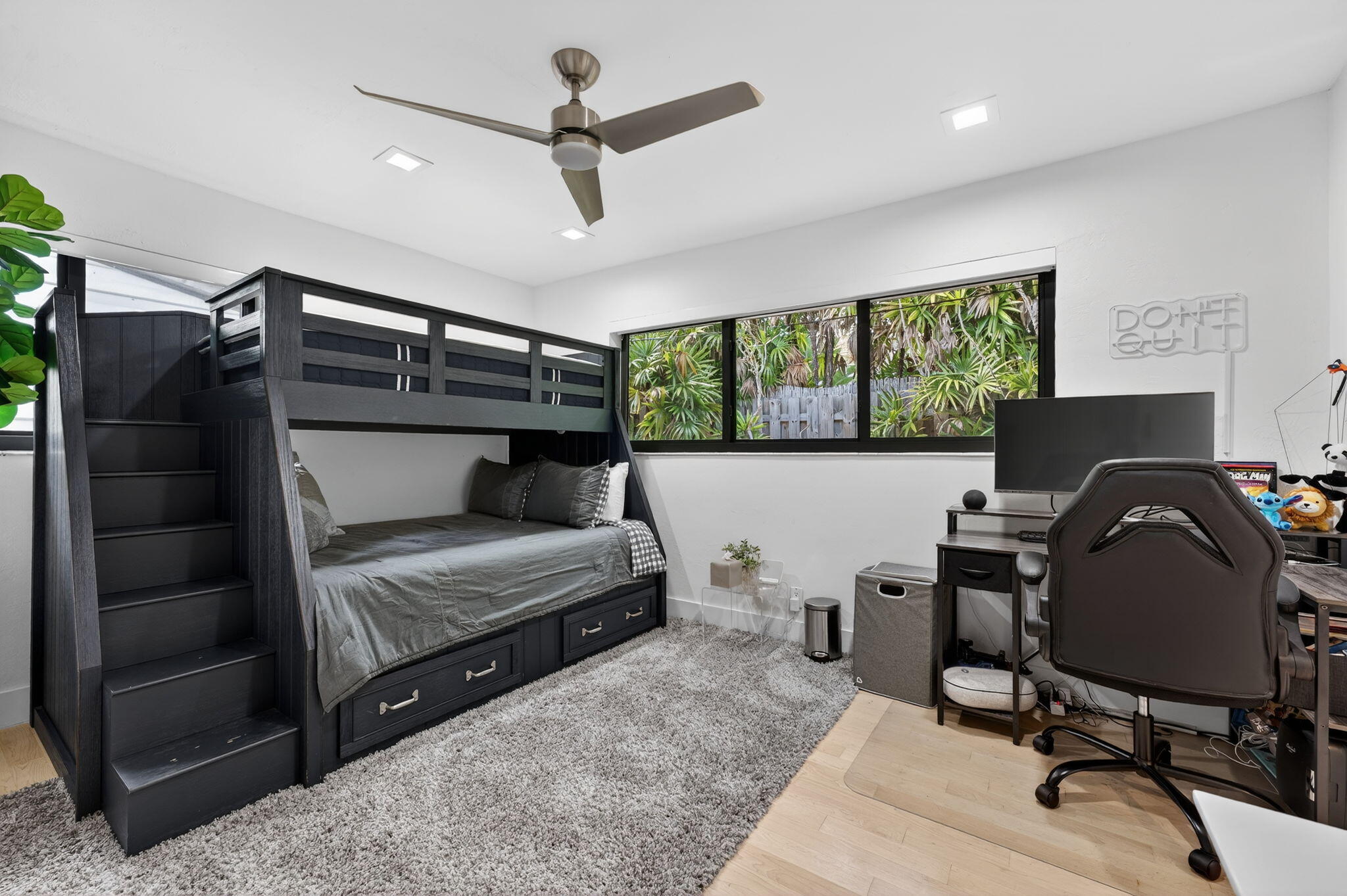 CORAL RIDGE COUNTRY CLUB - Residential