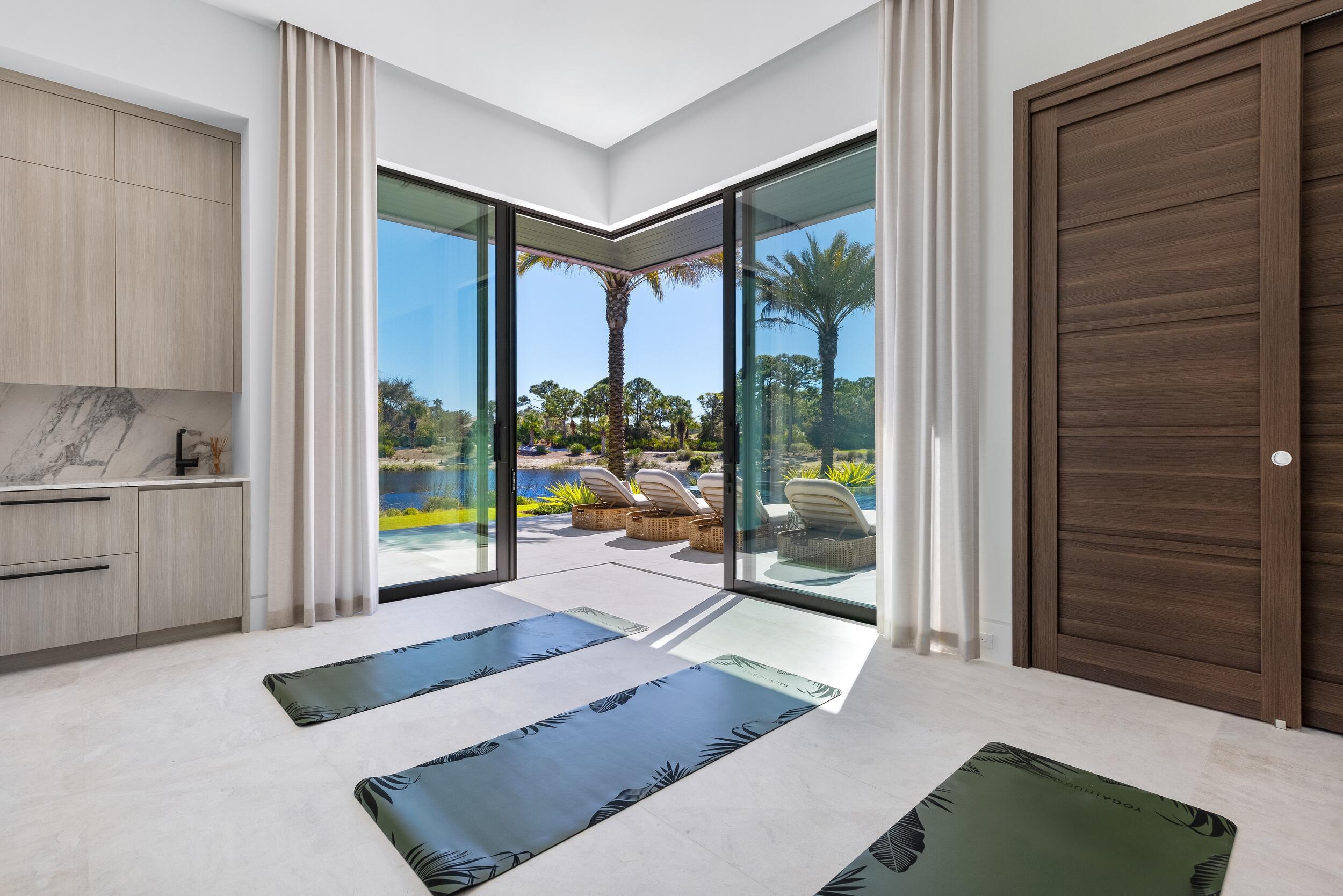 BEARS CLUB - Residential