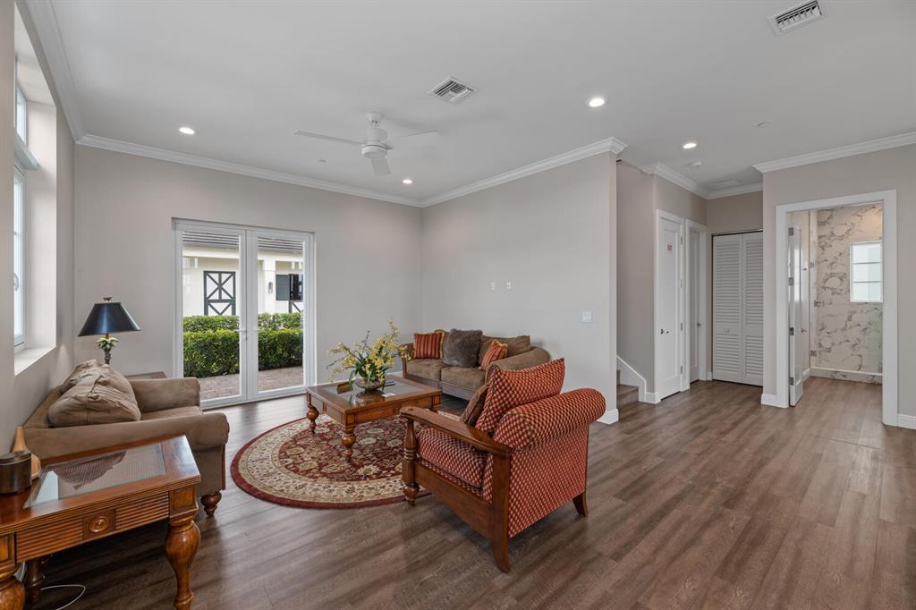 WELLINGTON PRESERVE REPLA - Residential