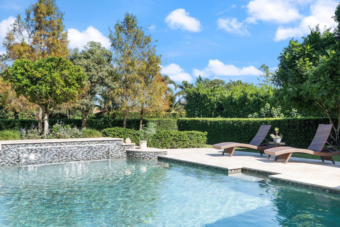 MIDDLE ACRES - Residential