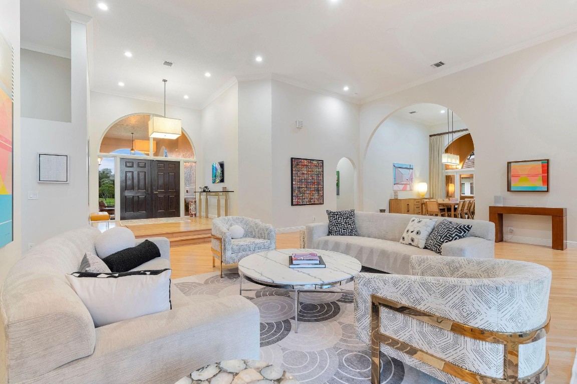 MIDDLE ACRES - Residential